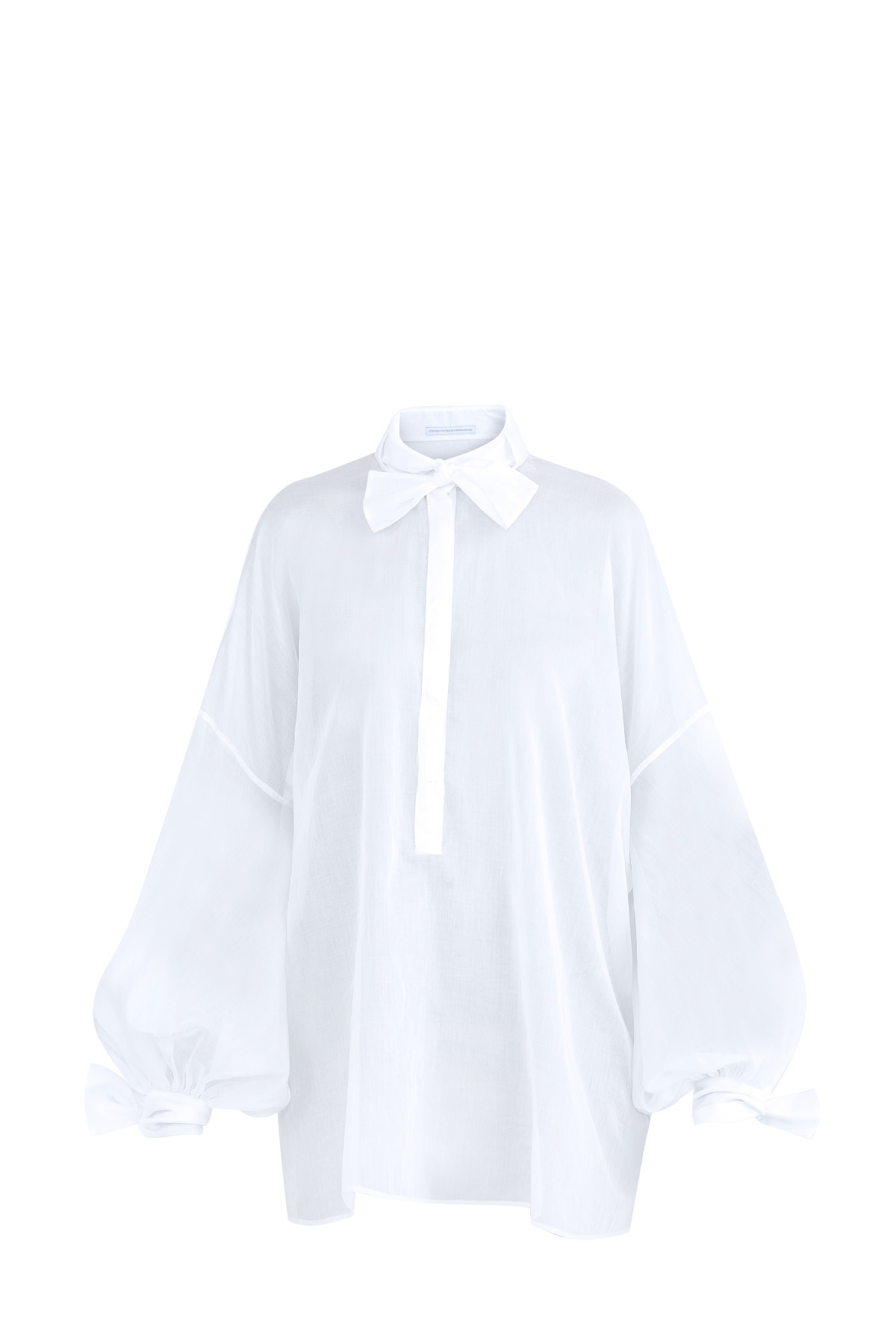 Рубашка свободного кроя с пышными рукавами и бантами
Рубашка свободного кроя с пышными рукавами и бантами