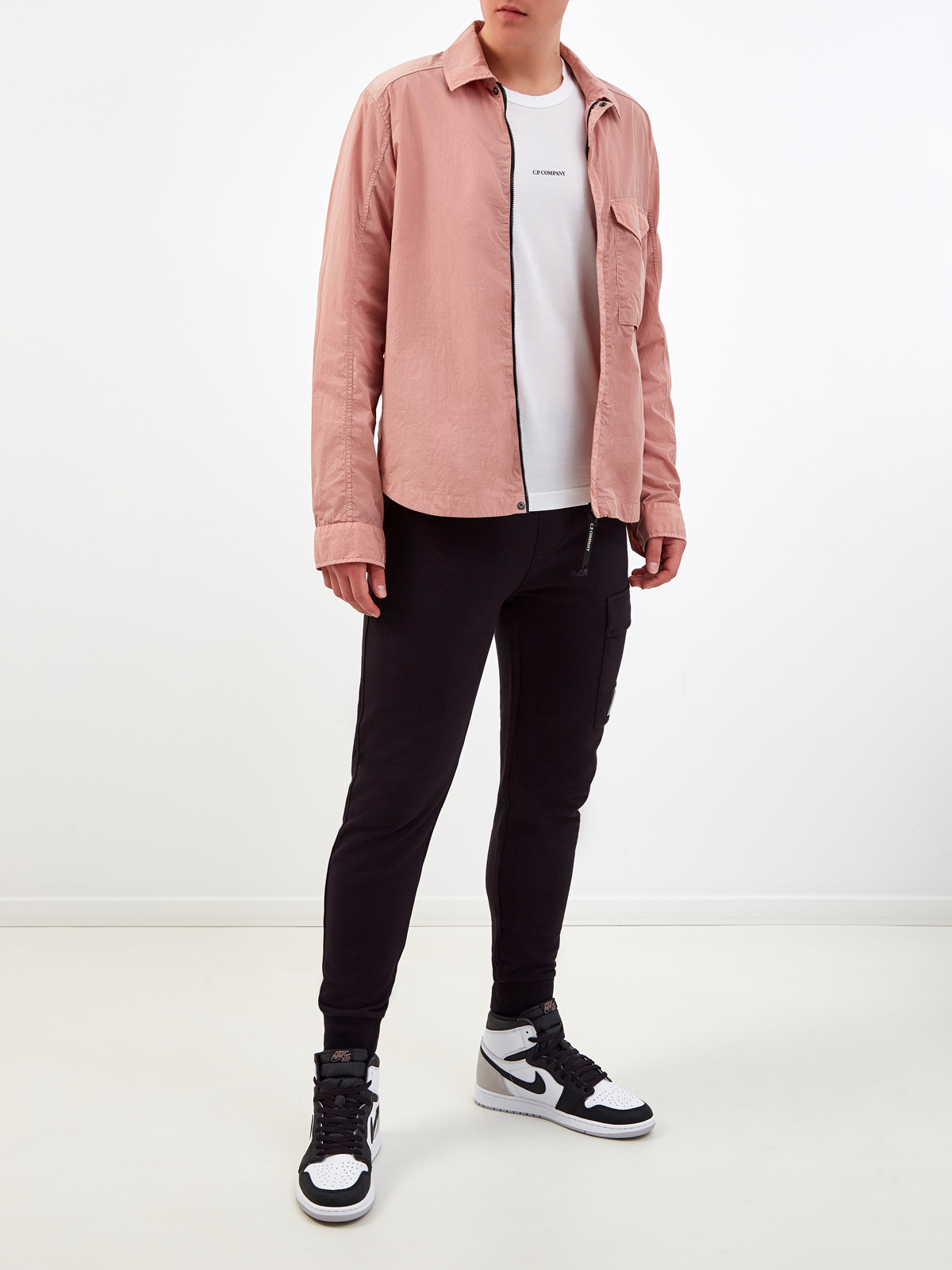 Куртка из быстросохнущего нейлона Chrome-R с линзой C.P.COMPANY, цвет розовый, размер M;L;XL;2XL - фото 2