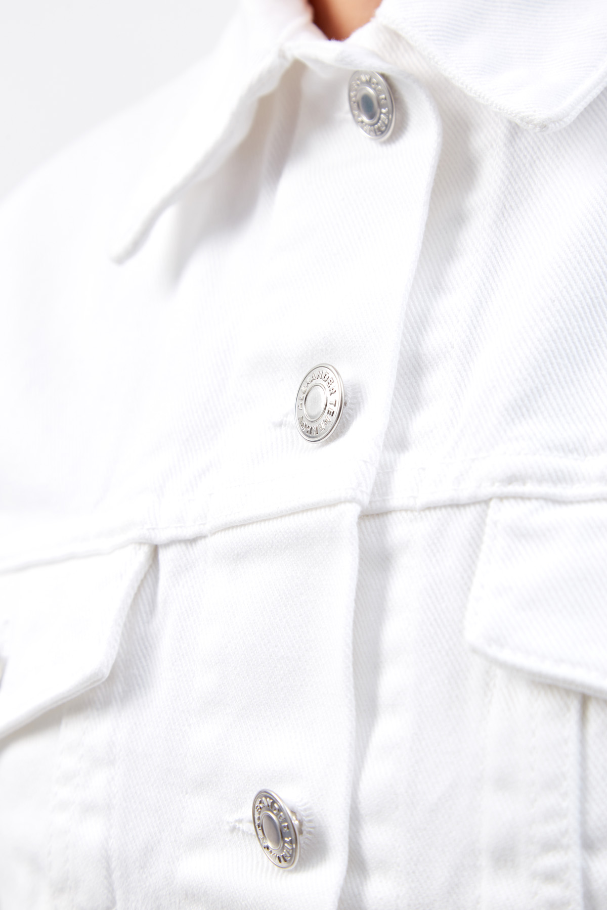Укороченная куртка из эластичного денима с объемными накладными карманами ALEXANDER TEREKHOV, цвет белый, размер 38;42;40 - фото 5