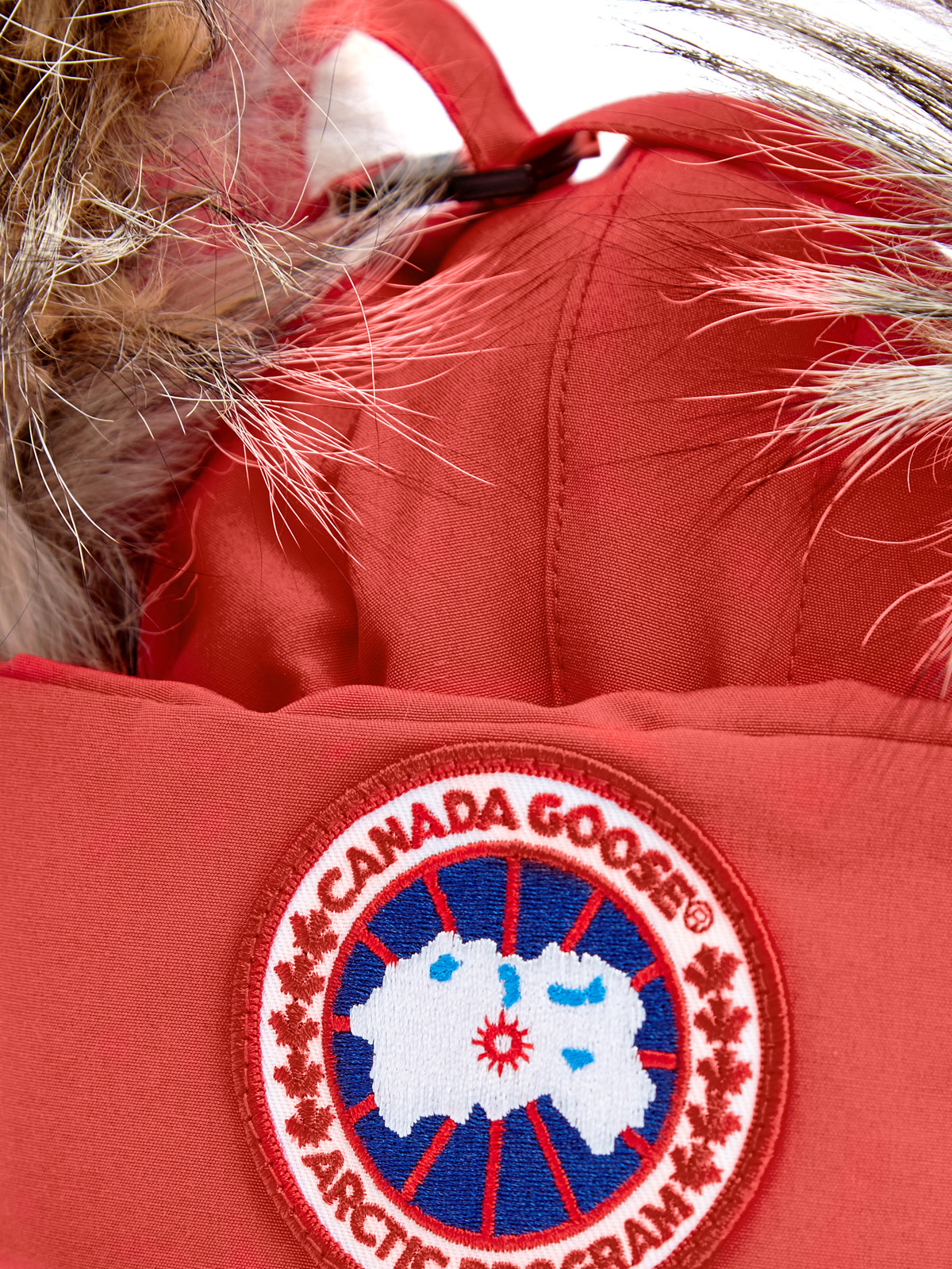 Шапка из водонепроницаемого нейлона с мехом и макро-логотипом CANADA GOOSE, цвет красный, размер S;L - фото 4