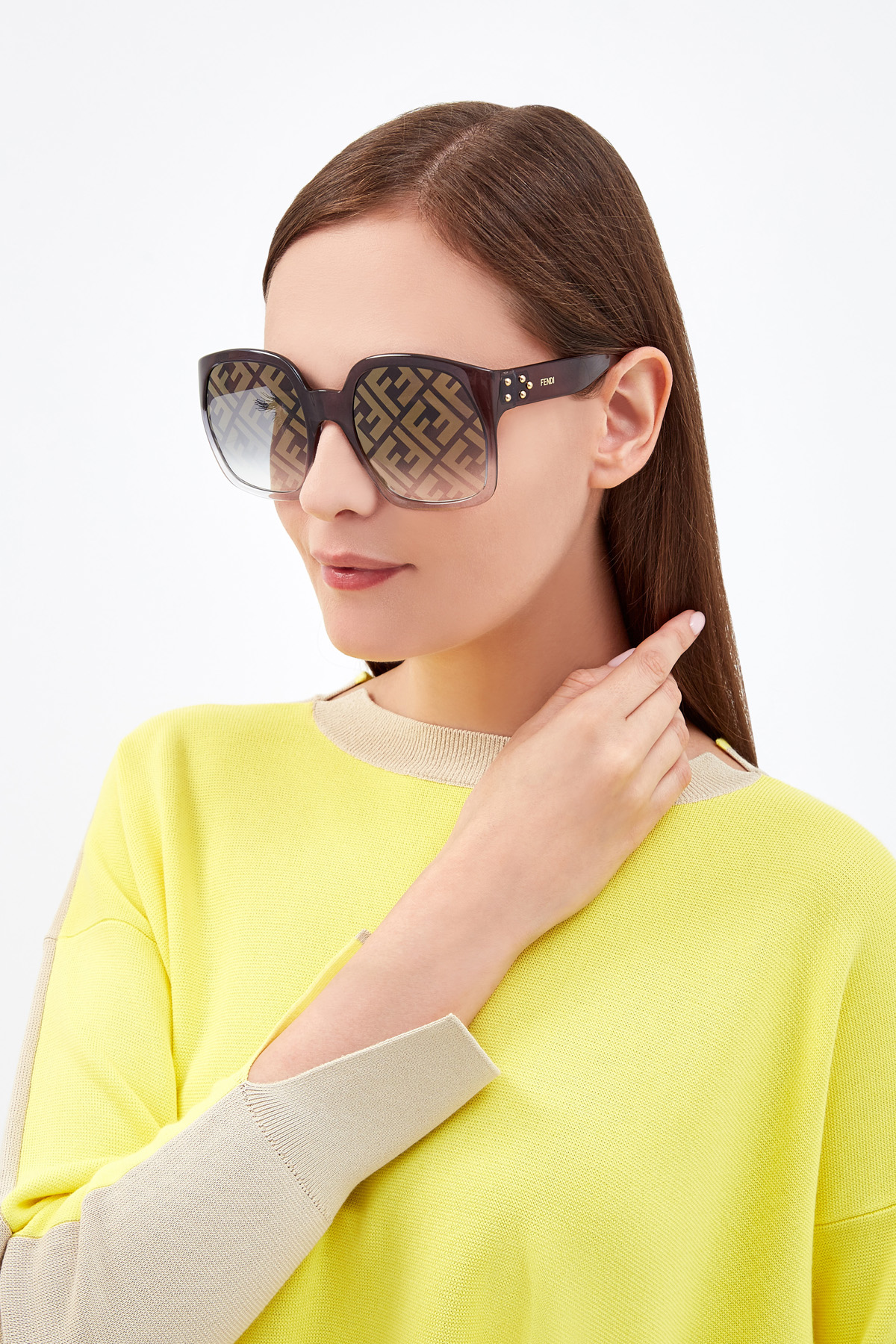 Очки-oversize Dawn в винтажном стиле с фирменным принтом FF FENDI (sunglasses), цвет серый, размер 40 - фото 2