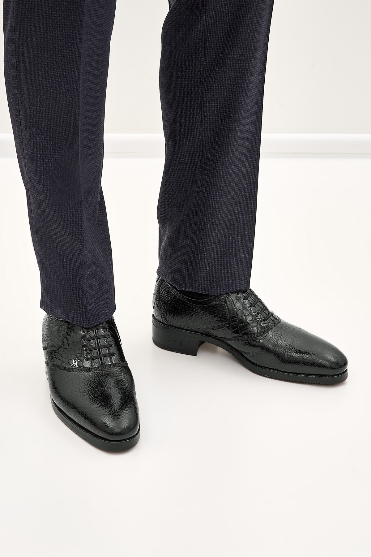 Туфли-оксфорды из фактурной зернистой кожи с подкладкой из меха ARTIOLI, цвет черный, размер 39;40 - фото 2
