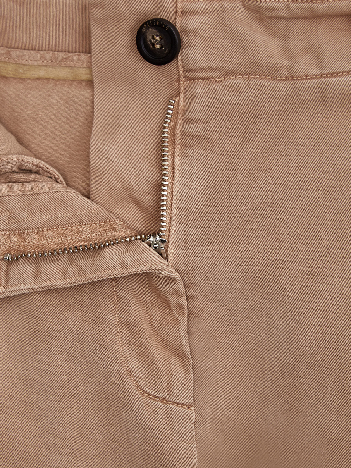 Укороченные брюки из хлопкового габардина с кожаной деталью PESERICO, цвет бежевый, размер 40;42;38 - фото 6
