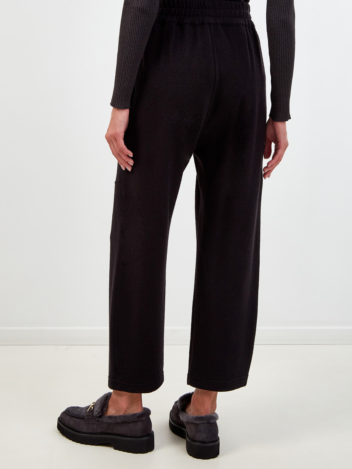 Укороченные брюки из фактурной шерсти с эластичным поясом GENTRYPORTOFINO, цвет черный, размер 42;44 - фото 4