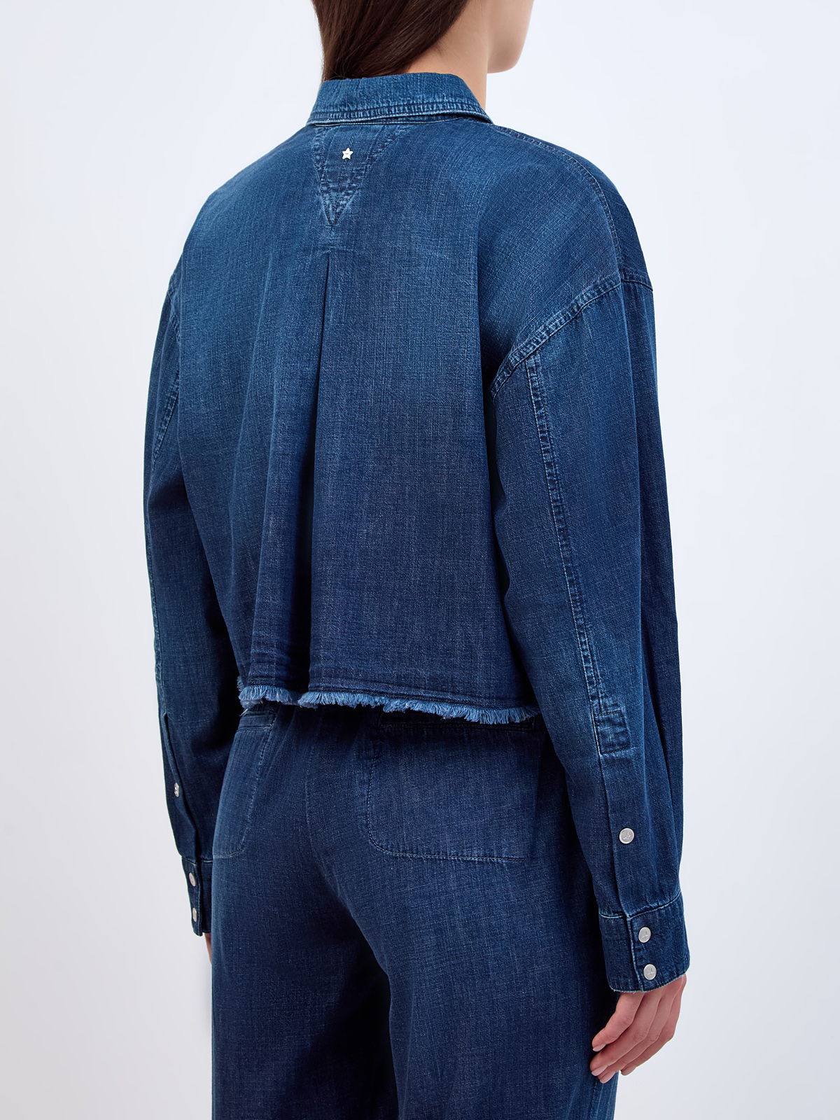 Укороченная рубашка из хлопкового денима с трикотажными вставками LORENA ANTONIAZZI, цвет синий, размер 38;40;42;44 - фото 4