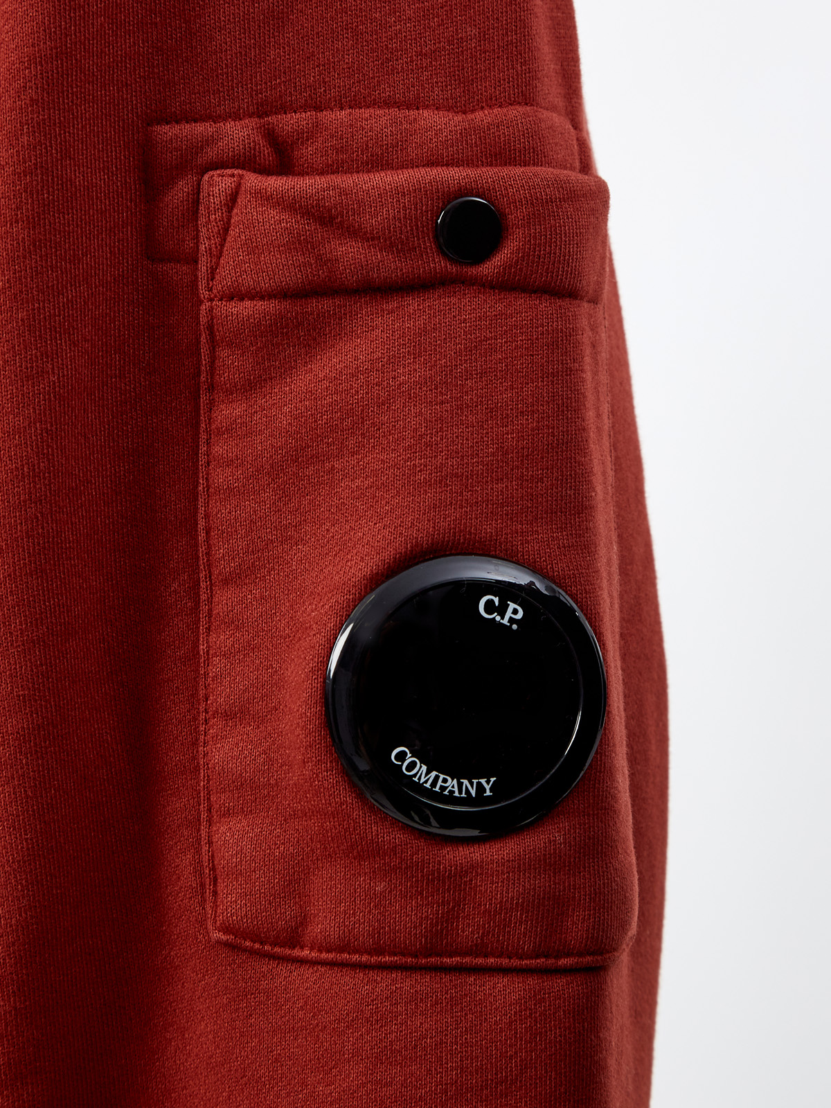 Хлопковый свитшот с накладным карманом и линзой на рукаве C.P.COMPANY, цвет красный, размер M;XL;2XL - фото 5