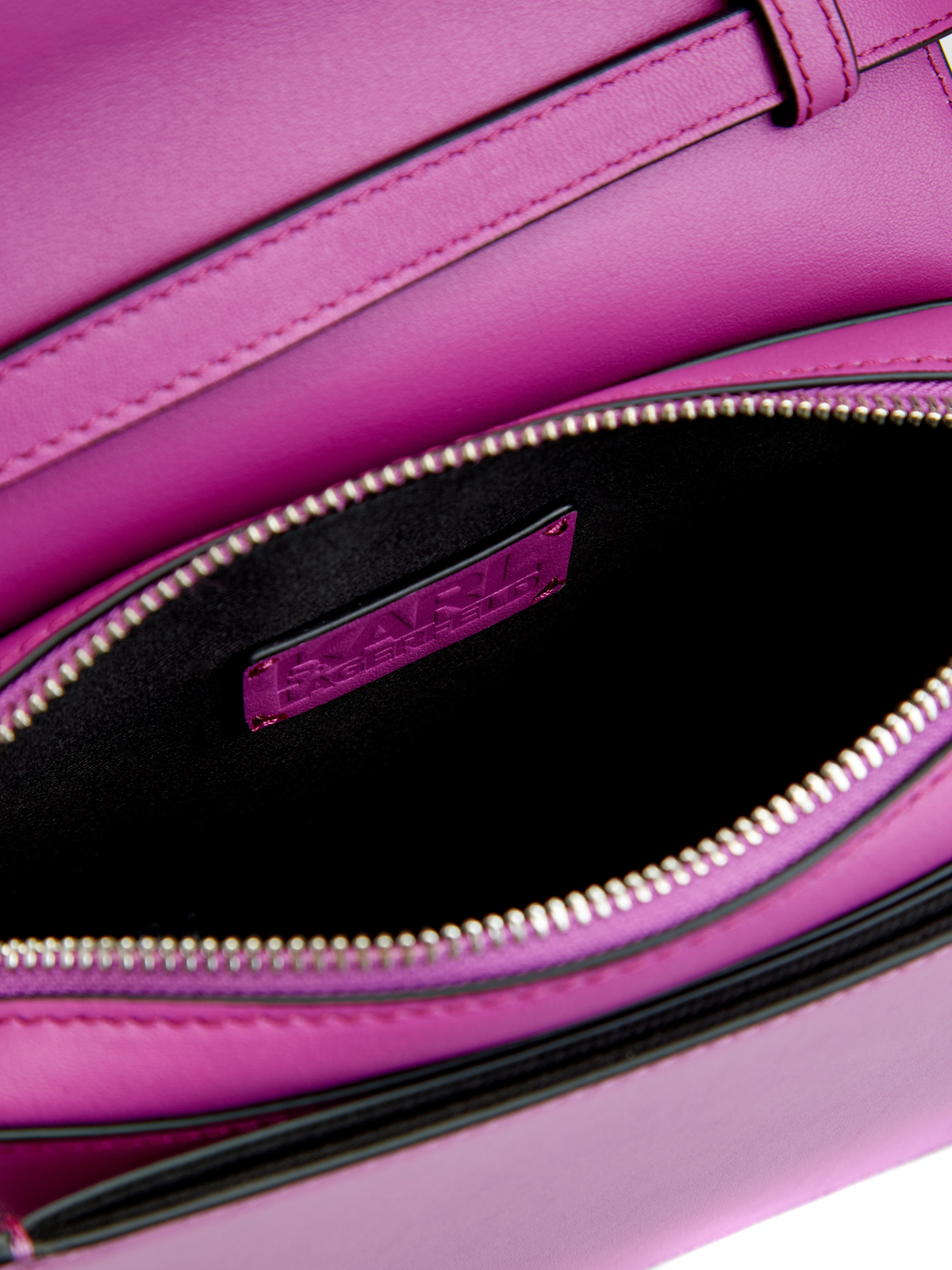 Кожаная сумка K/Disk из коллекции Essentially со съемным ремнем KARL LAGERFELD, цвет розовый, размер S;M Кожаная сумка K/Disk из коллекции Essentially со съемным ремнем - фото 7