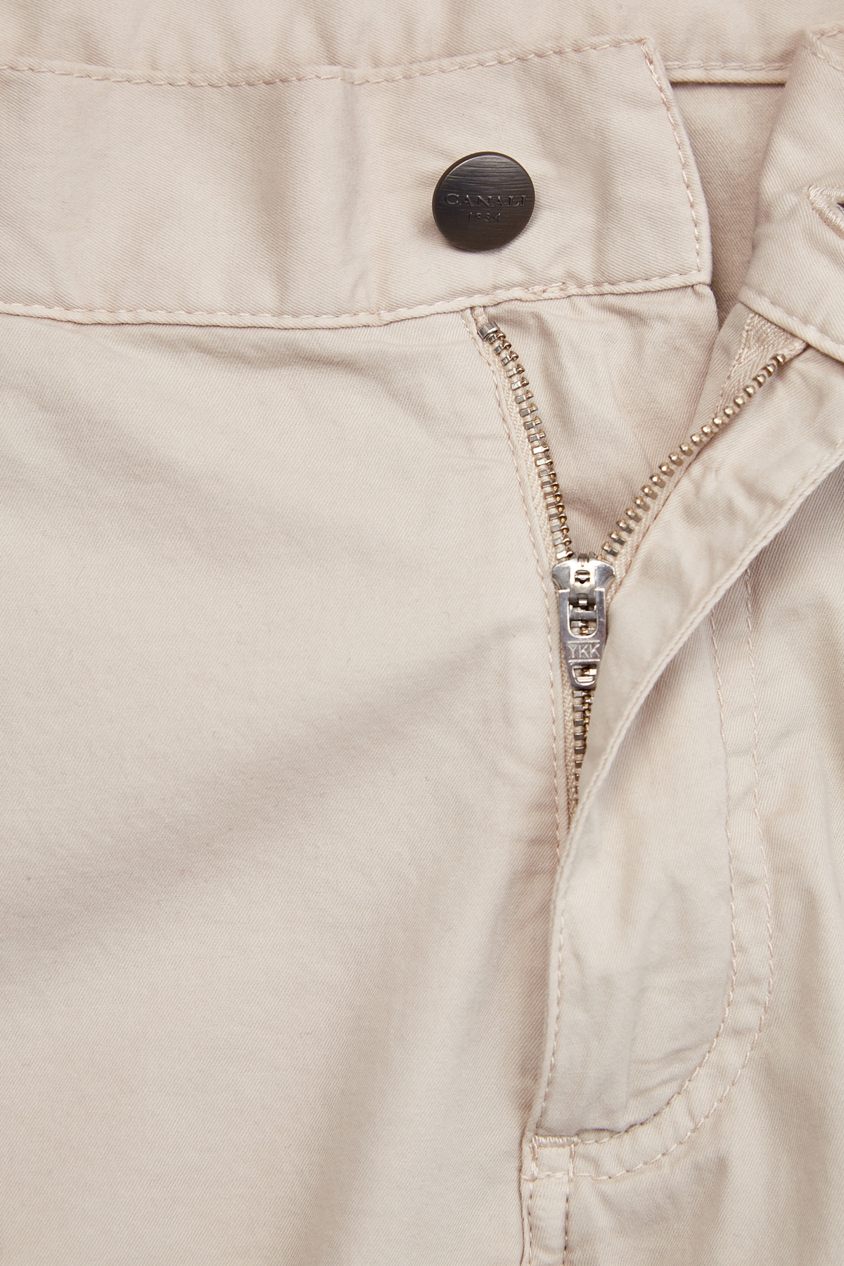 Базовые брюки-чинос из бархатистого хлопка CANALI, цвет бежевый, размер 48 - фото 5