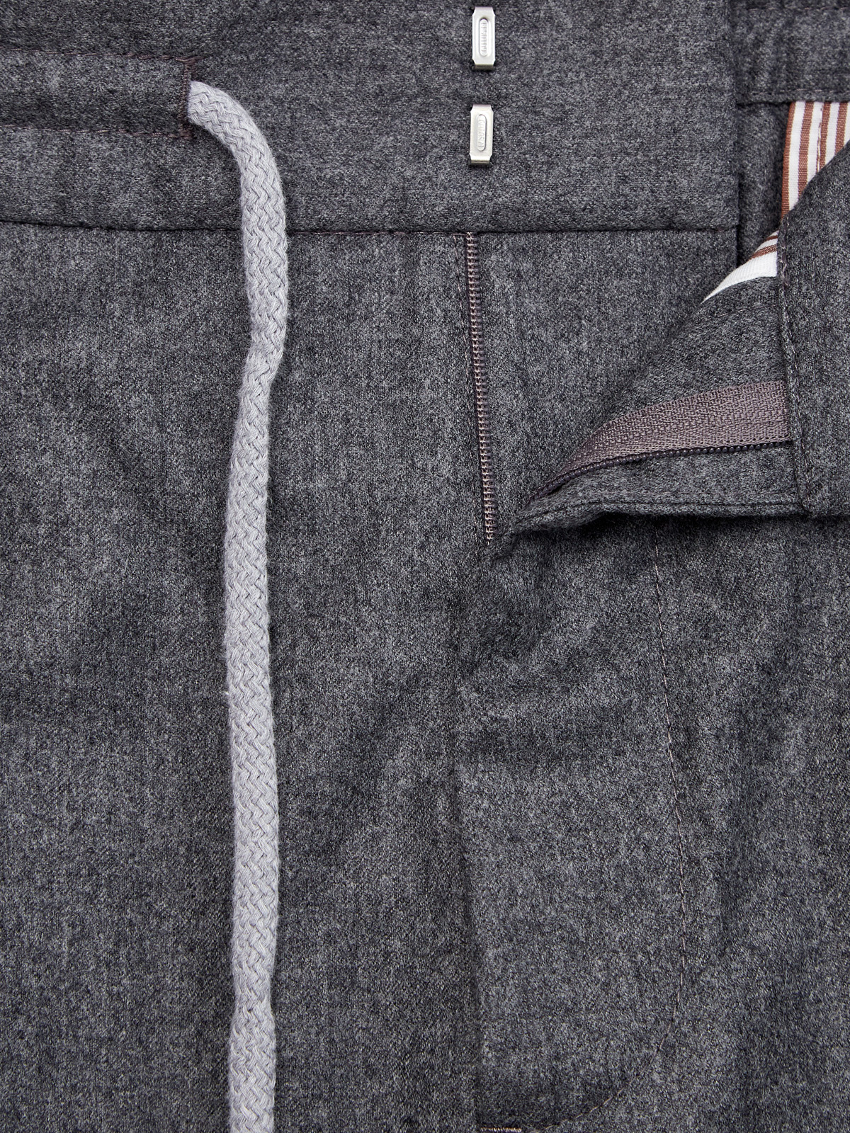 Брюки из тонкой шерсти с защипами и поясом на кулиске BRUNELLO CUCINELLI, цвет серый, размер 46;48;50;52 - фото 4