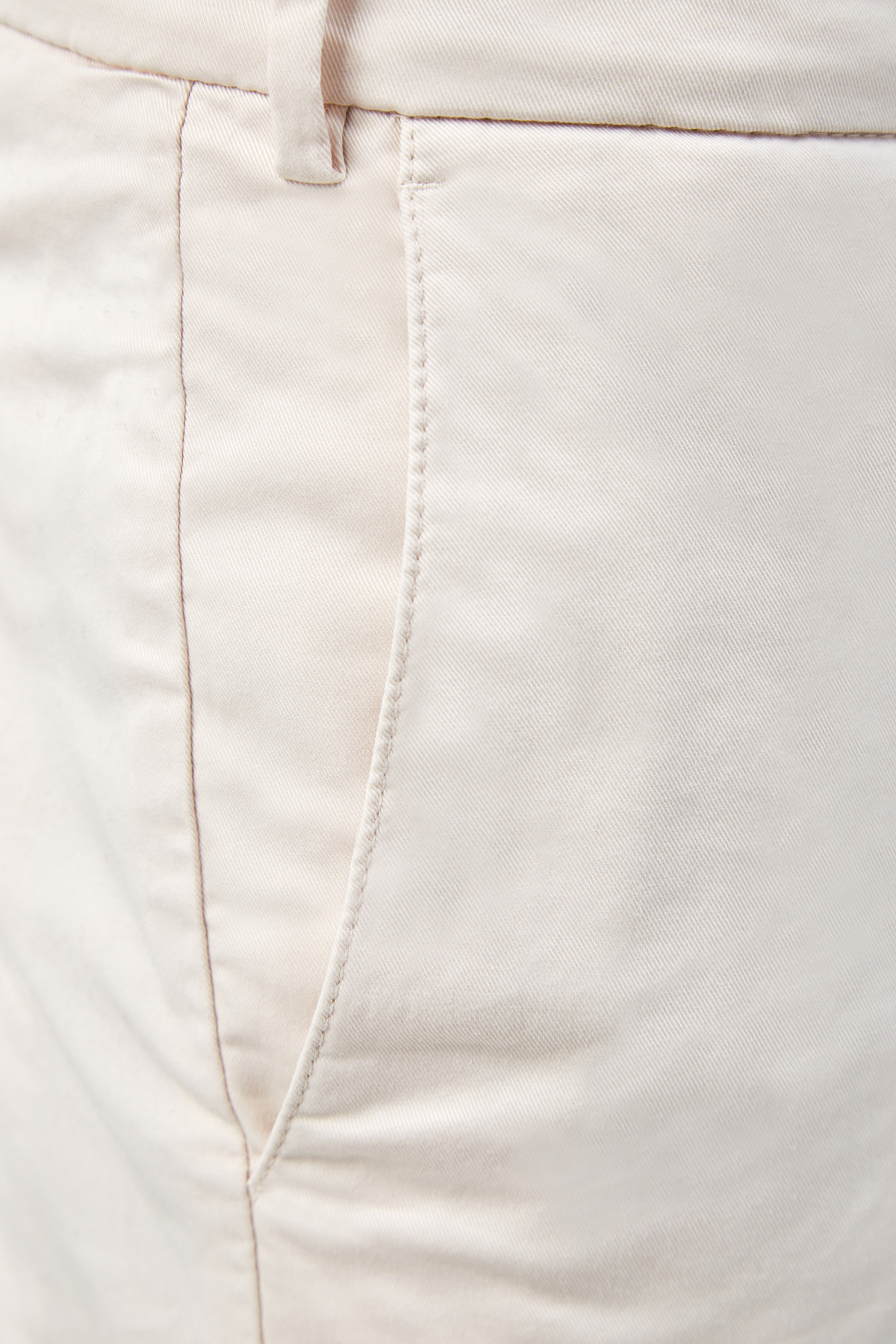 Брюки-чинос из габардина BRUNELLO CUCINELLI, цвет белый, размер 52 - фото 5