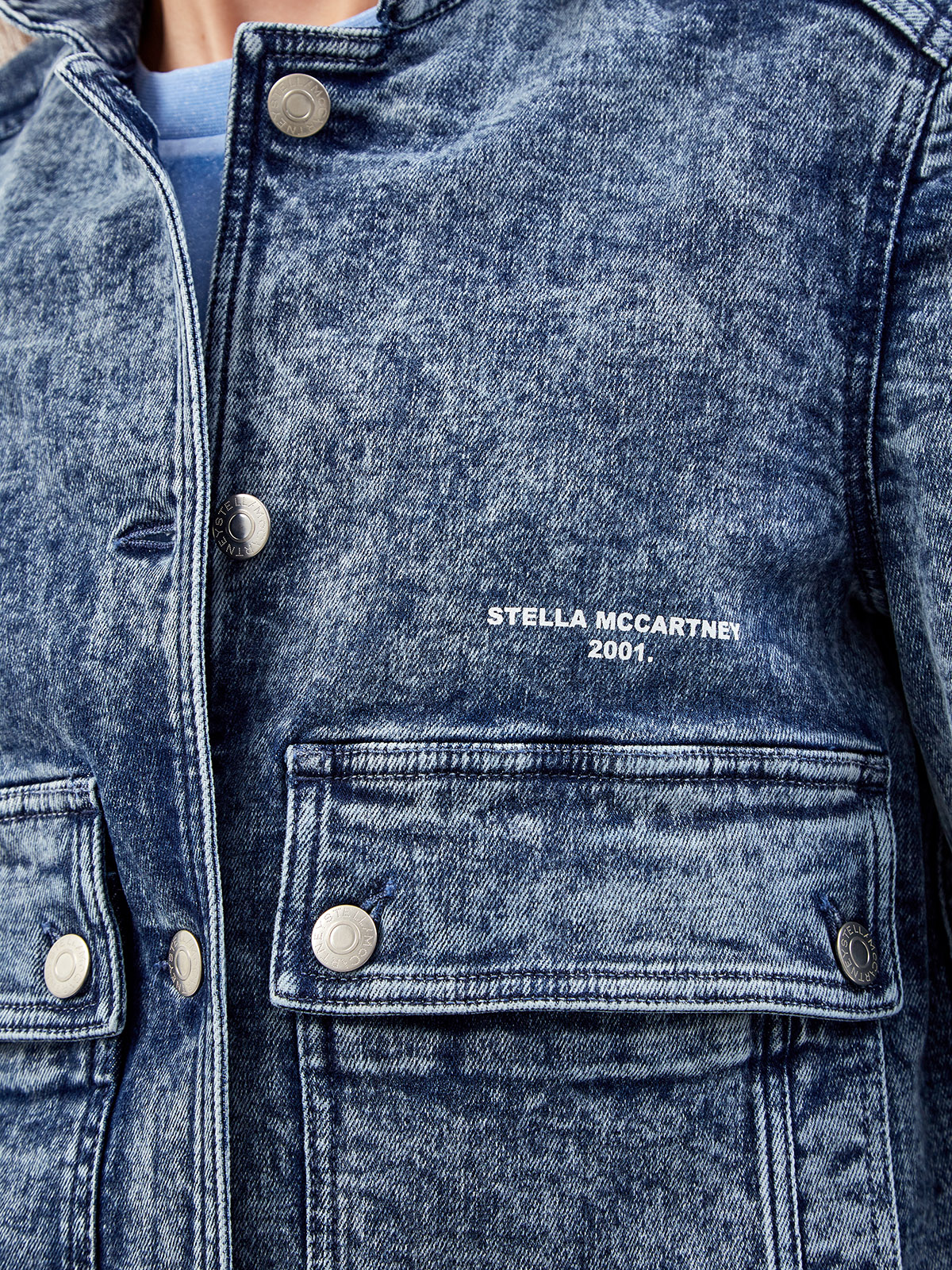 Джинсовая куртка с воротом-стойкой и эффектом кислотной стирки STELLA McCARTNEY, цвет синий, размер 38;40;42;44;46 - фото 5
