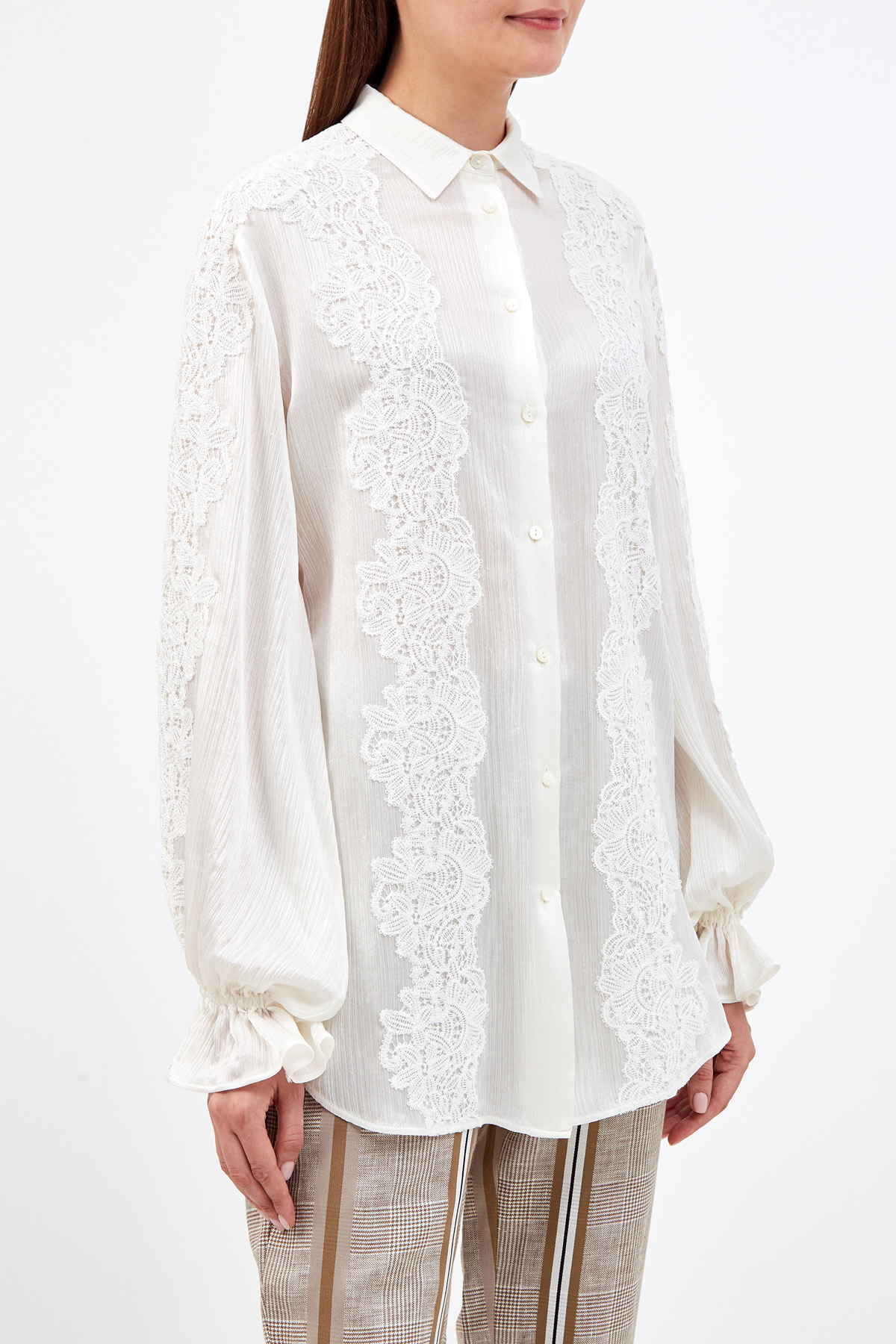 Струящаяся блуза из легкого шифона с объемными рукавами и кружевной отделкой ERMANNO SCERVINO, цвет белый, размер 40;42;38 - фото 3