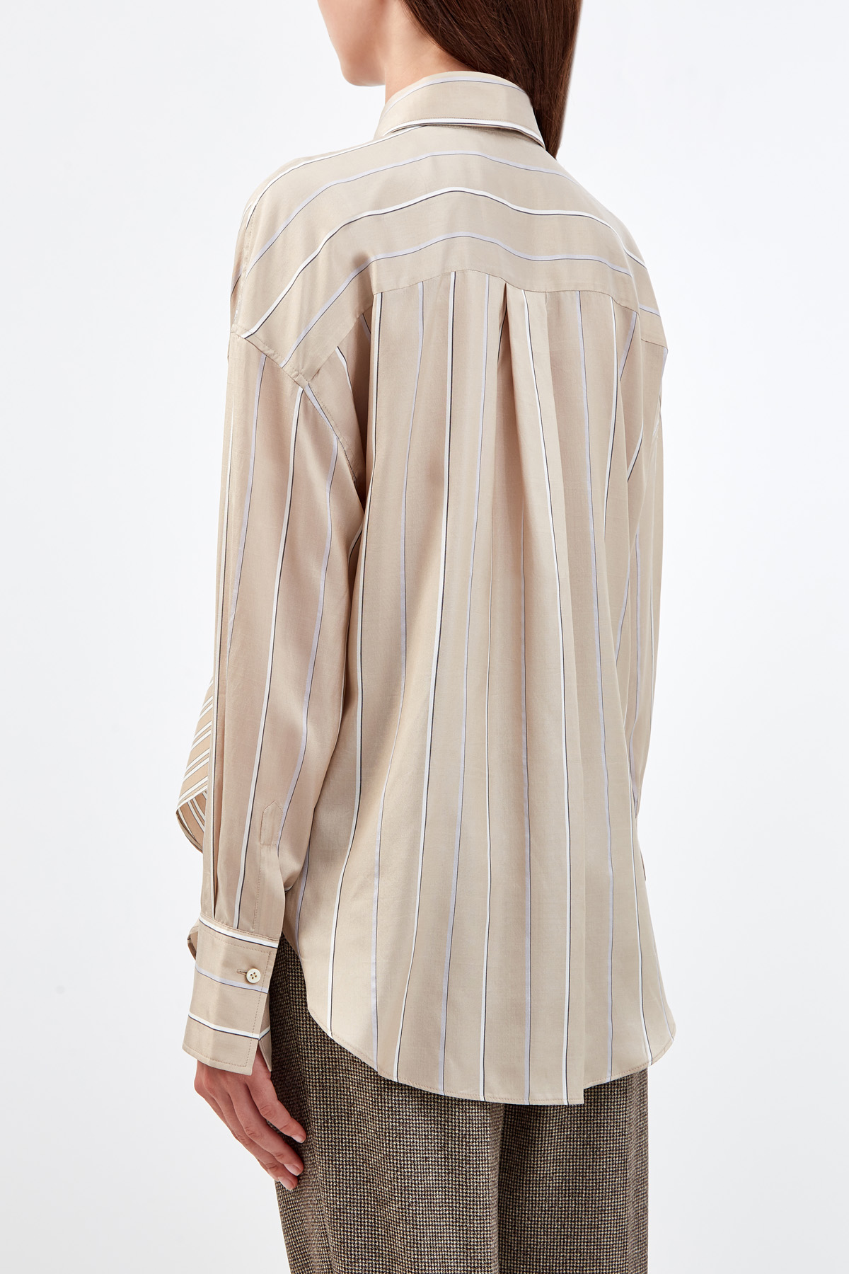 Шелковая блуза-oversize со съемной лентой на вороте BRUNELLO CUCINELLI, цвет бежевый, размер 40;42;44 - фото 4