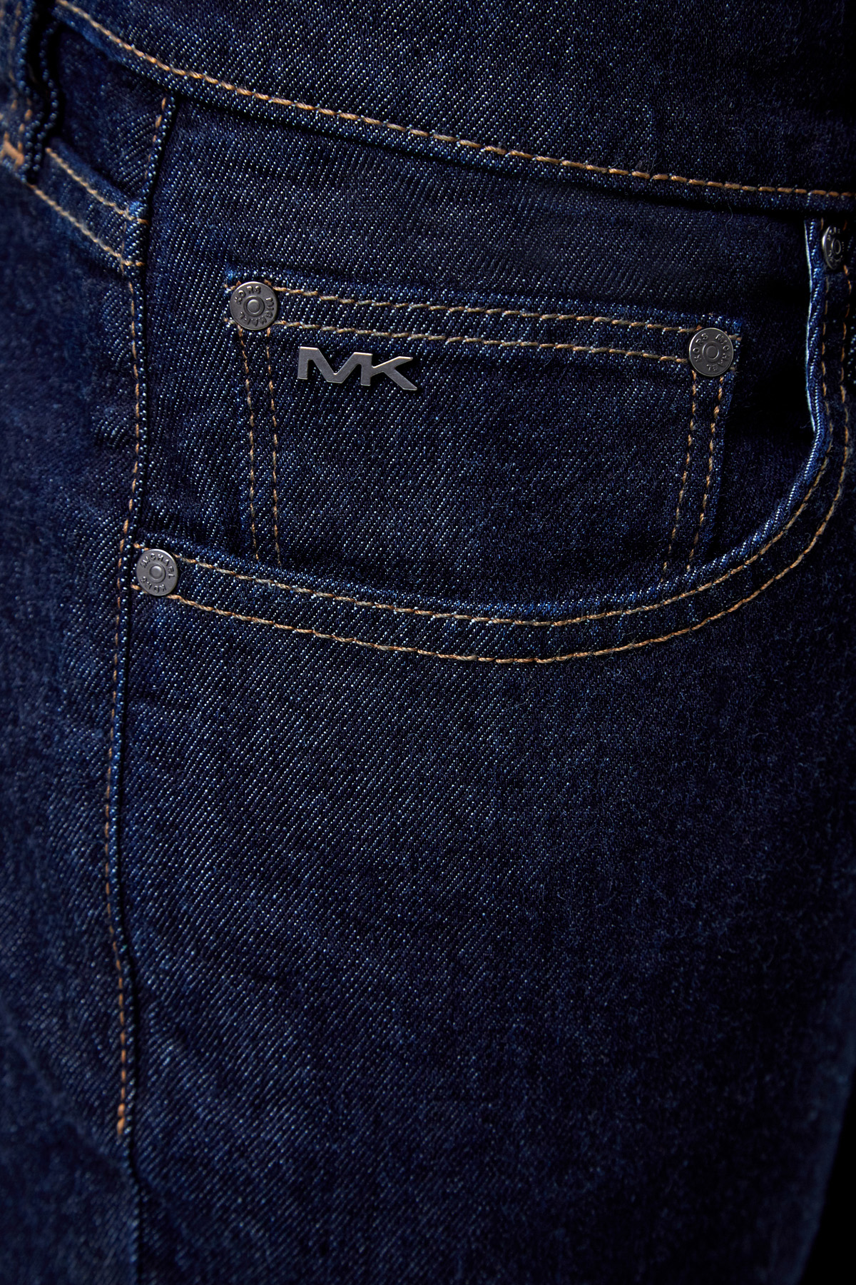 Хлопковые джинсы-slim оттенка индиго MICHAEL KORS, цвет синий, размер 4XL - фото 5