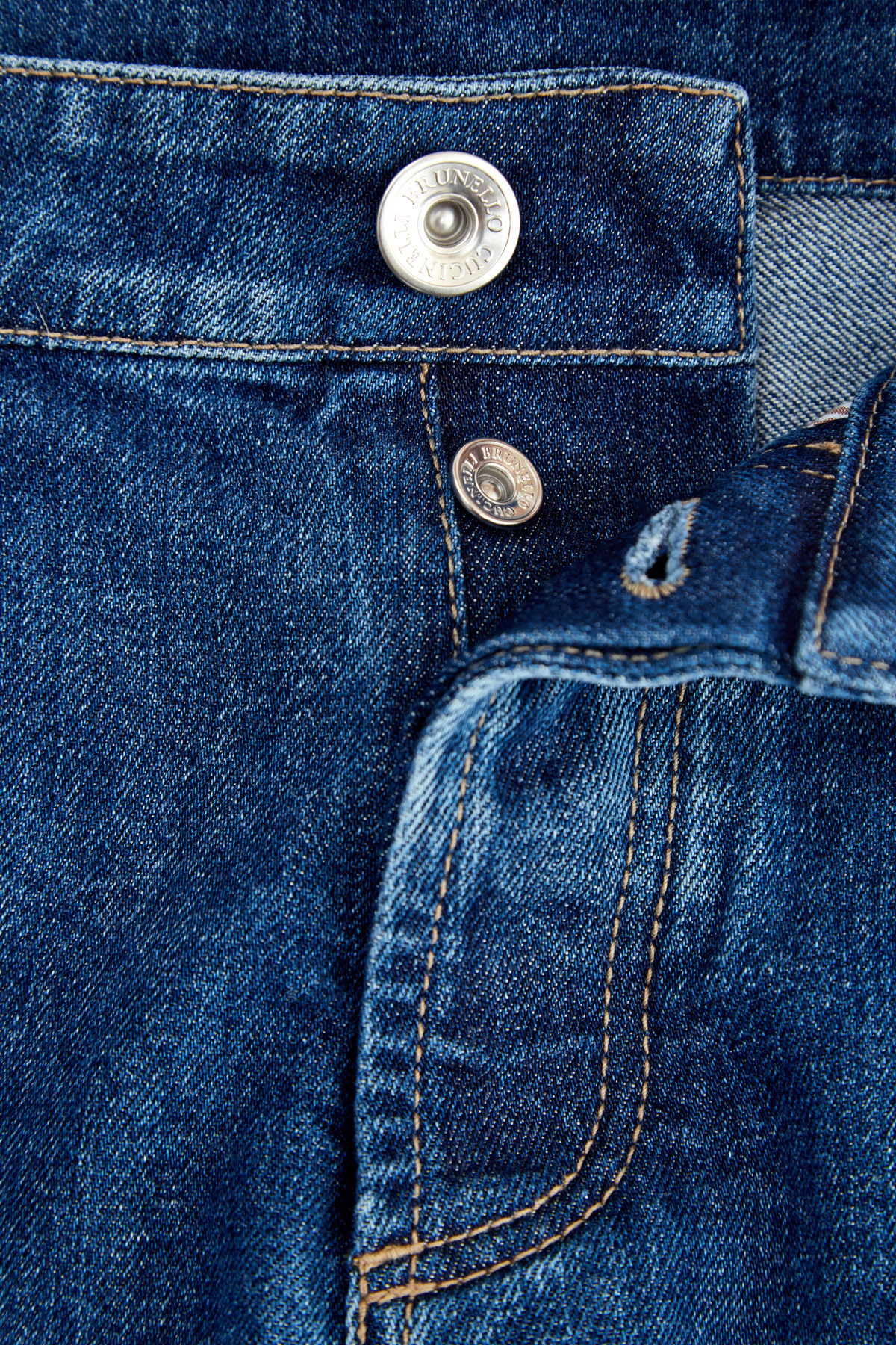 Классические синие джинсы с пятью карманами BRUNELLO CUCINELLI, цвет синий, размер 50 - фото 6