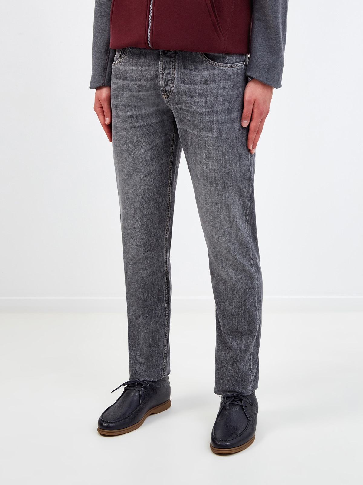 Окрашенные в готовом виде джинсы из денима курабо BRUNELLO CUCINELLI, цвет серый, размер 48;50;52 - фото 3