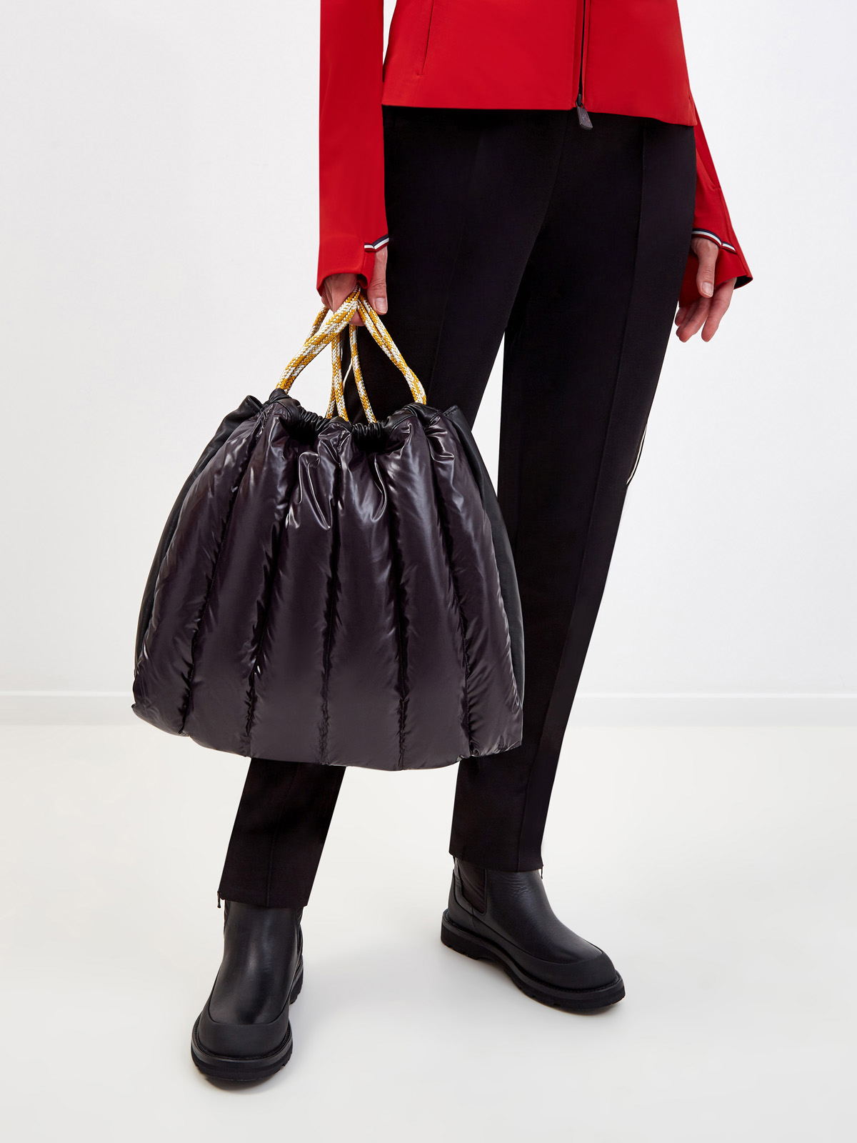 Стеганый рюкзак Seashell из глянцевого нейлона и кожи MONCLER, цвет черный, размер M - фото 2