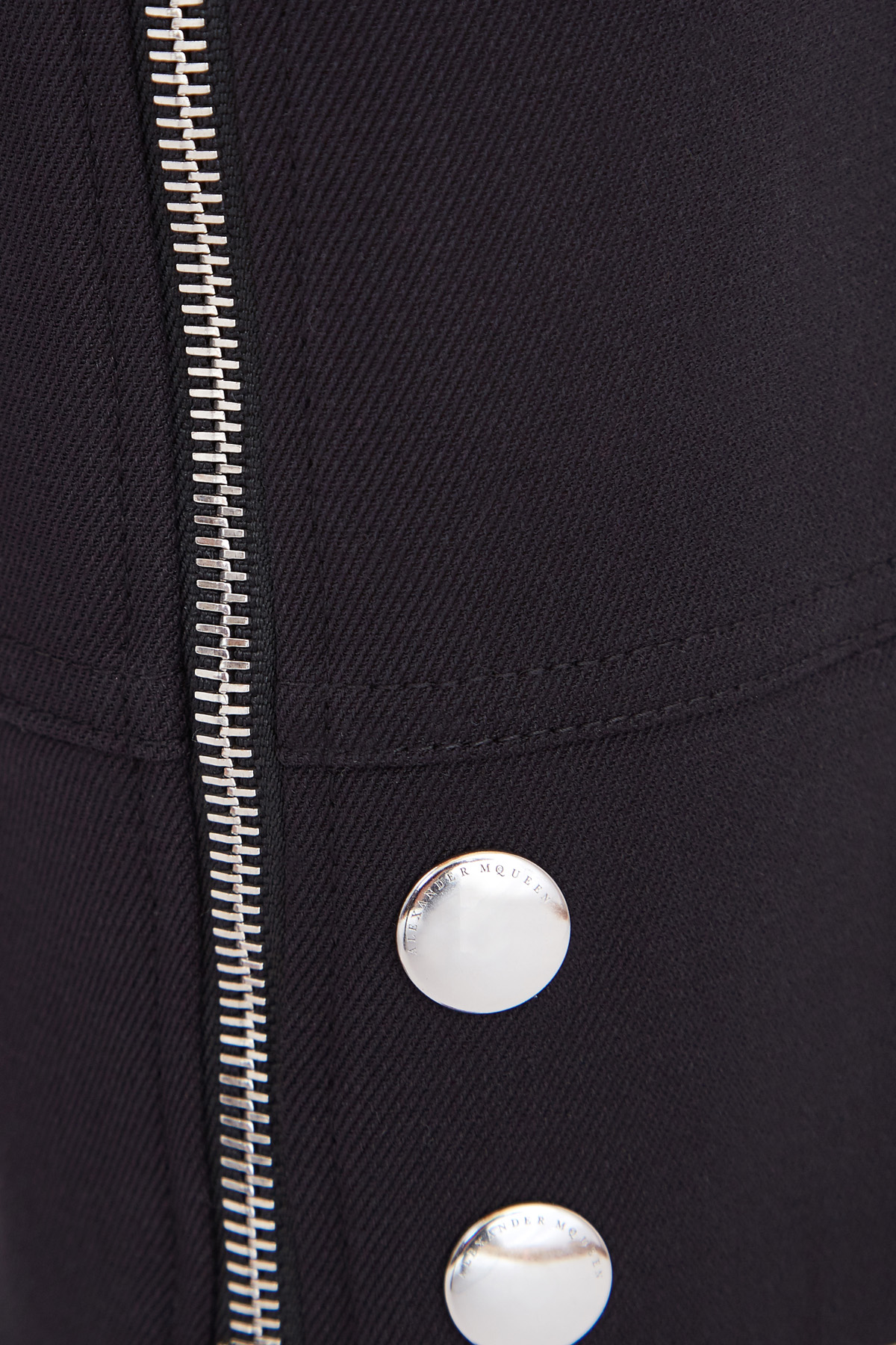Укороченные брюки с молниями и заклепками ALEXANDER MCQUEEN, цвет черный, размер 38;42 - фото 6