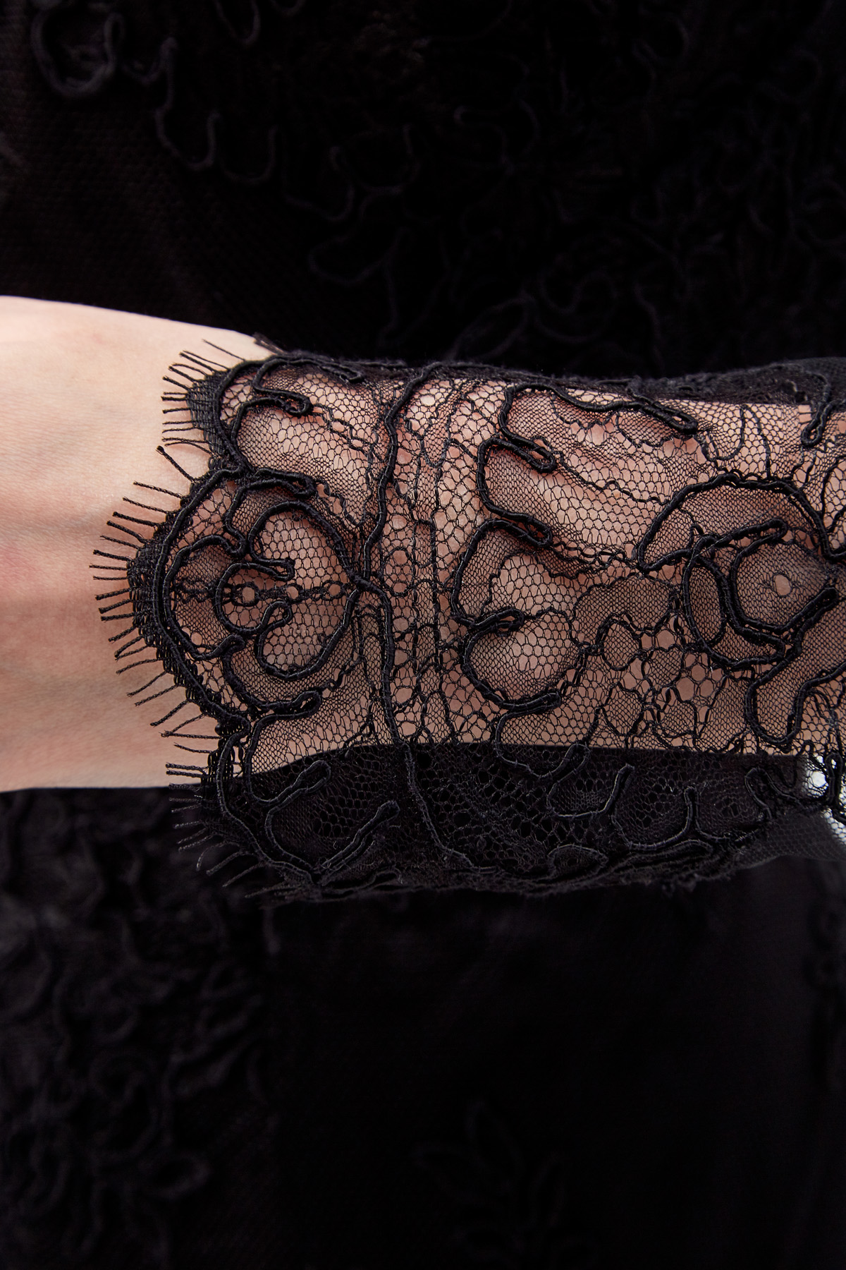Платье ручной работы из вуали и атласа ERMANNO SCERVINO, цвет черный, размер 40 - фото 6