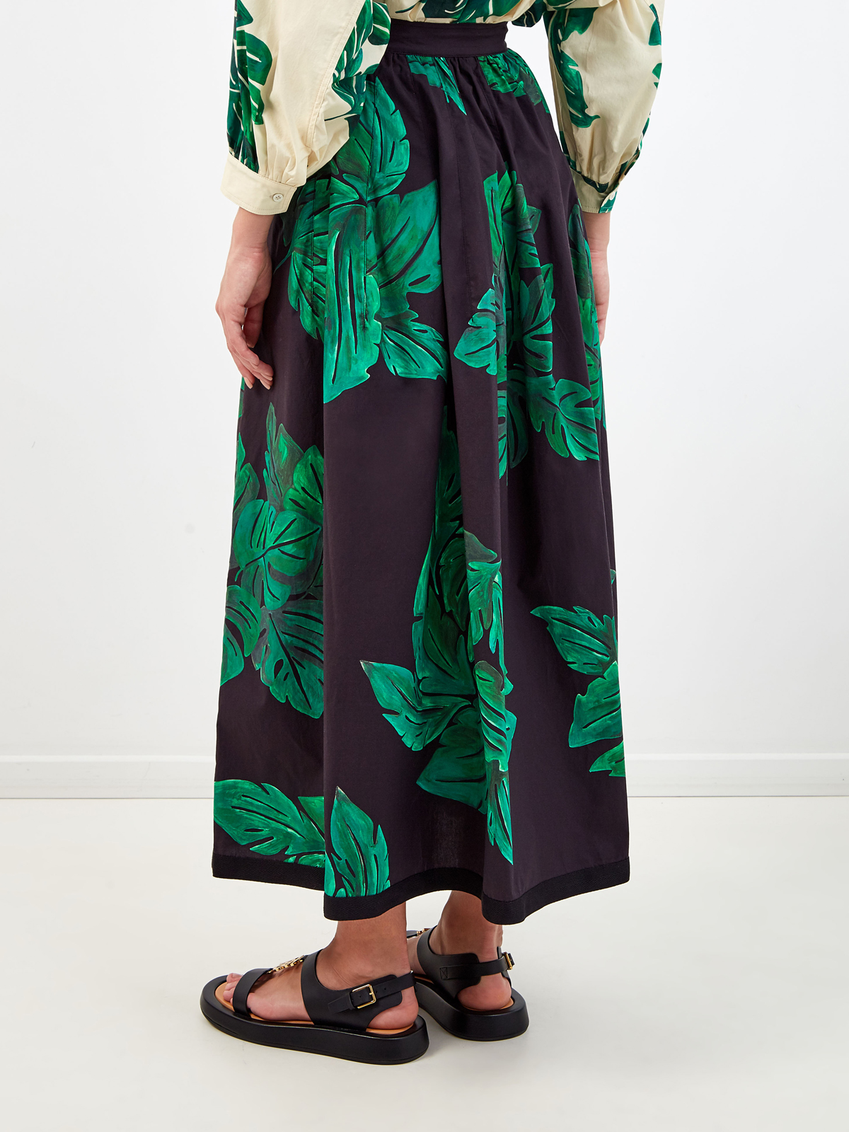Объемная юбка из хлопка с флористическим принтом GENTRYPORTOFINO, цвет черный, размер 42 - фото 4