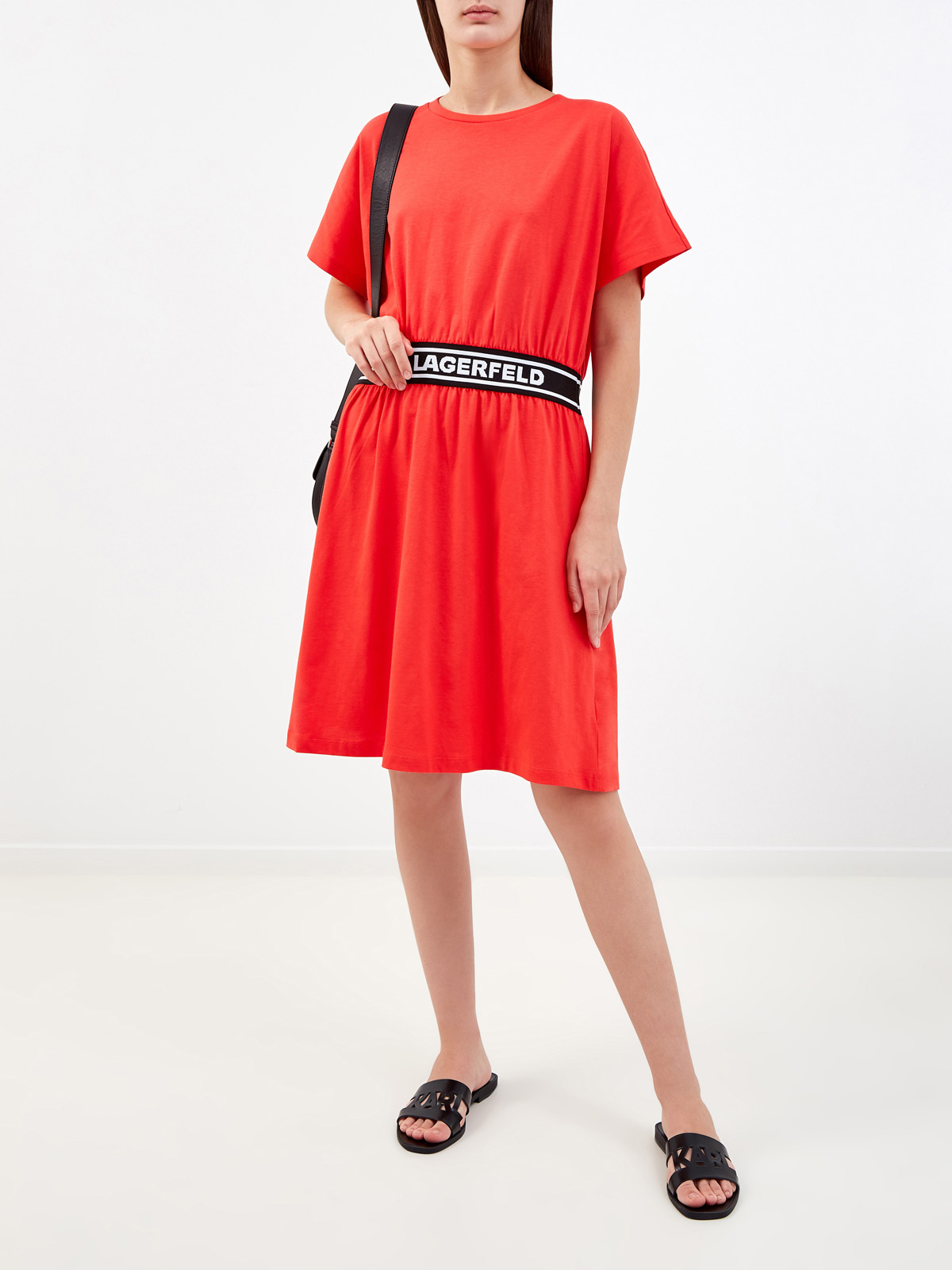 Хлопковое платье-футболка с эластичной отделкой на талии KARL LAGERFELD, цвет красный, размер M - фото 2