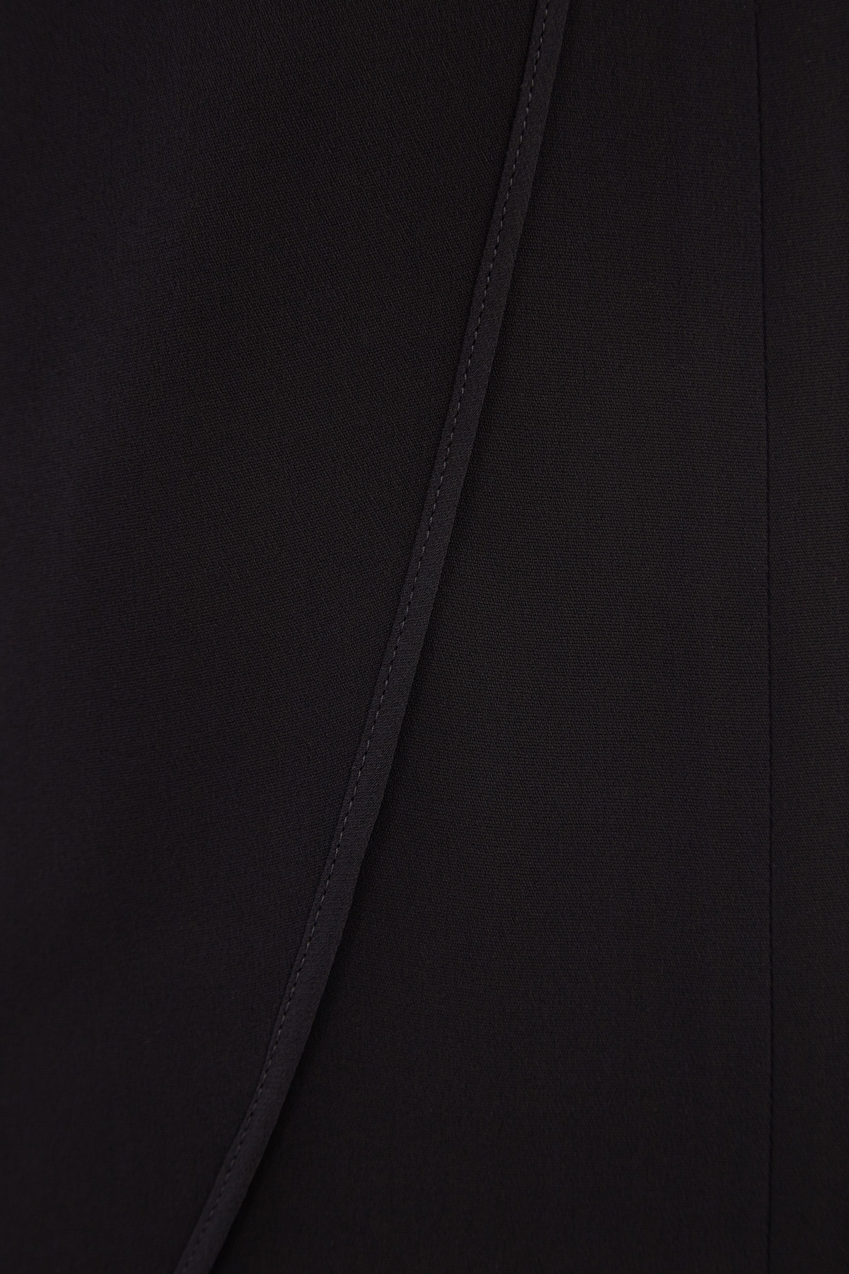 Минималистичная юбка на запах из черного шелка VALENTINO, цвет черный, размер 40 - фото 5