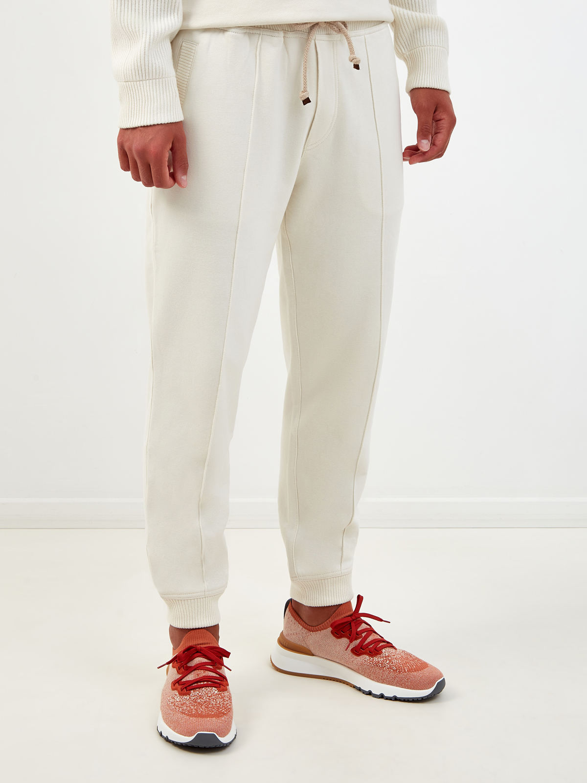 Хлопковые брюки-джоггеры с эластичным поясом на кулиске BRUNELLO CUCINELLI, цвет бежевый, размер 46;48;50 - фото 3