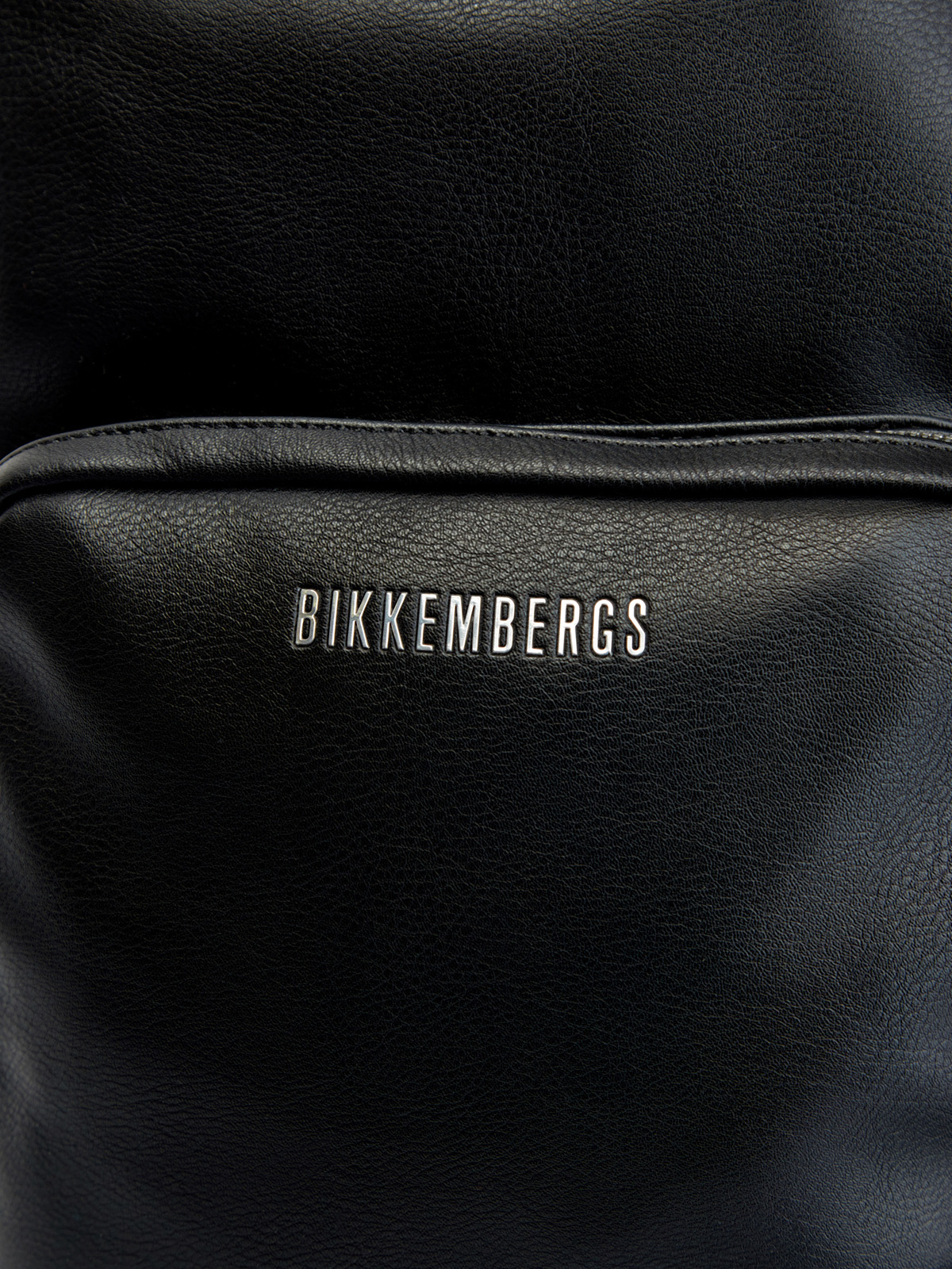 Компактная сумка из зернистой эко-кожи BIKKEMBERGS, цвет черный, размер M - фото 5