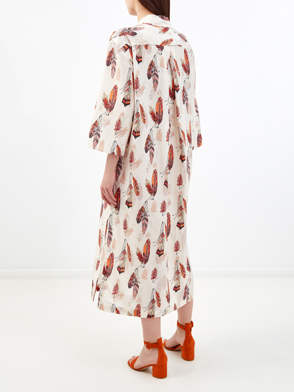 Платье-рубашка из струящегося шелка с интарсийным принтом RE VERA, цвет бежевый, размер M - фото 4