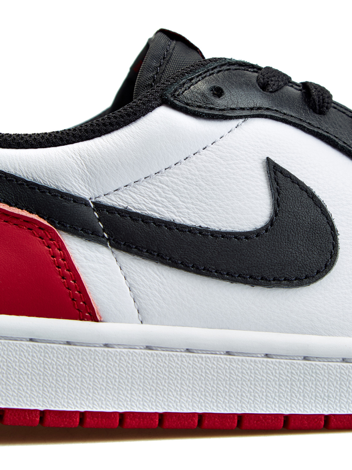 Кроссовки Jordan 1 Low OG 'Black Toe' Вид№4