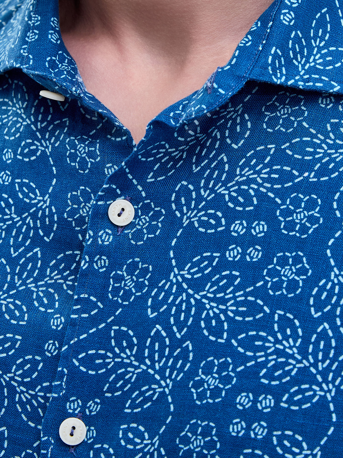 Льняная рубашка с флористическим паттерном Sashiko MC2 SAINT BARTH, цвет синий, размер 50;52;54;56;58 - фото 5