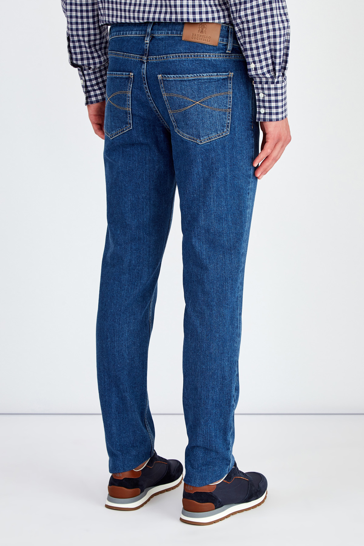 Классические синие джинсы с пятью карманами BRUNELLO CUCINELLI, цвет синий, размер 50 - фото 4