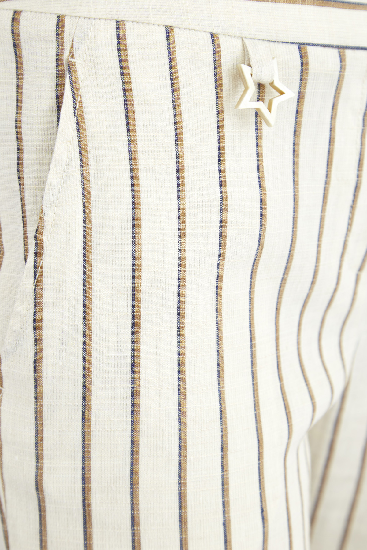 Узкие льняные брюки с принтом в полоску и отворотами LORENA ANTONIAZZI, цвет бежевый, размер 40;44 - фото 6