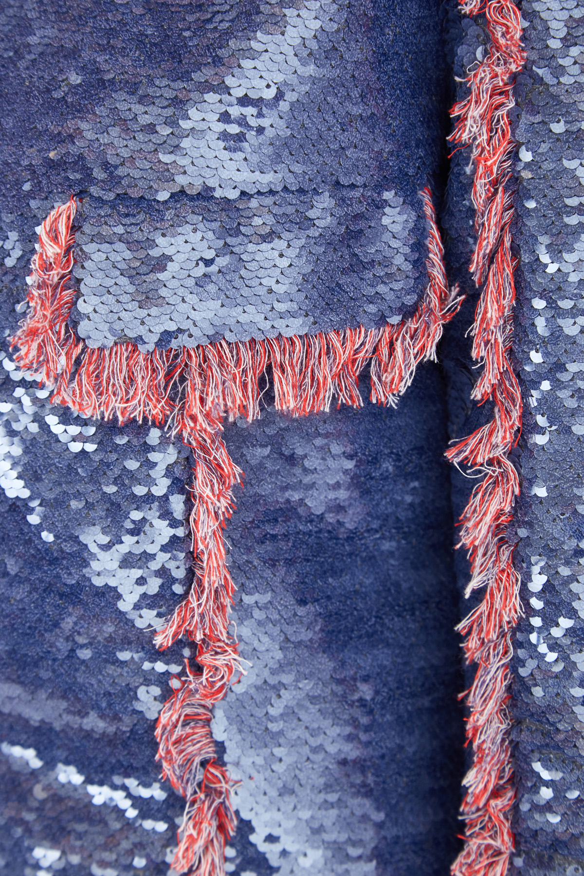 Расшитый пайетками приталенный жакет с объемной бахромой BALMAIN, цвет синий, размер 38;40 - фото 5
