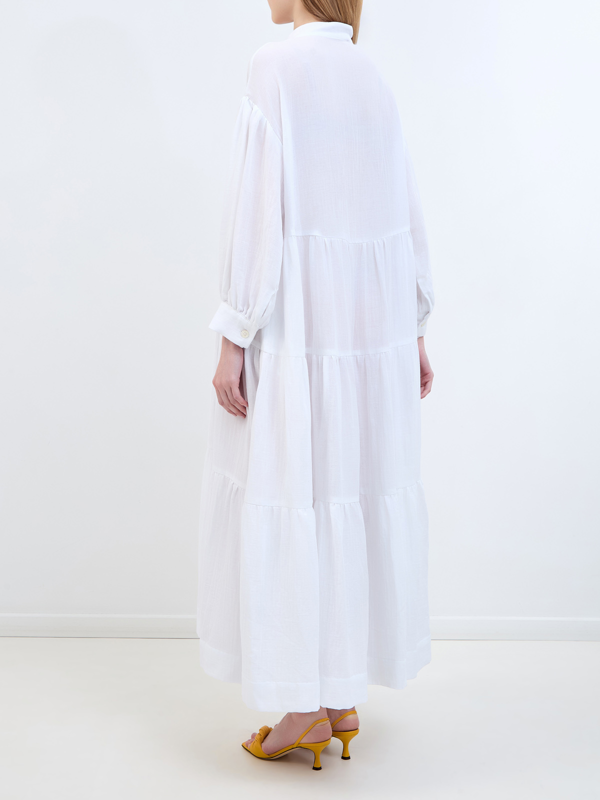 Хлопковое платье свободного кроя с узорной вышивкой и поясом RE VERA, цвет белый, размер 42;44;46 - фото 4