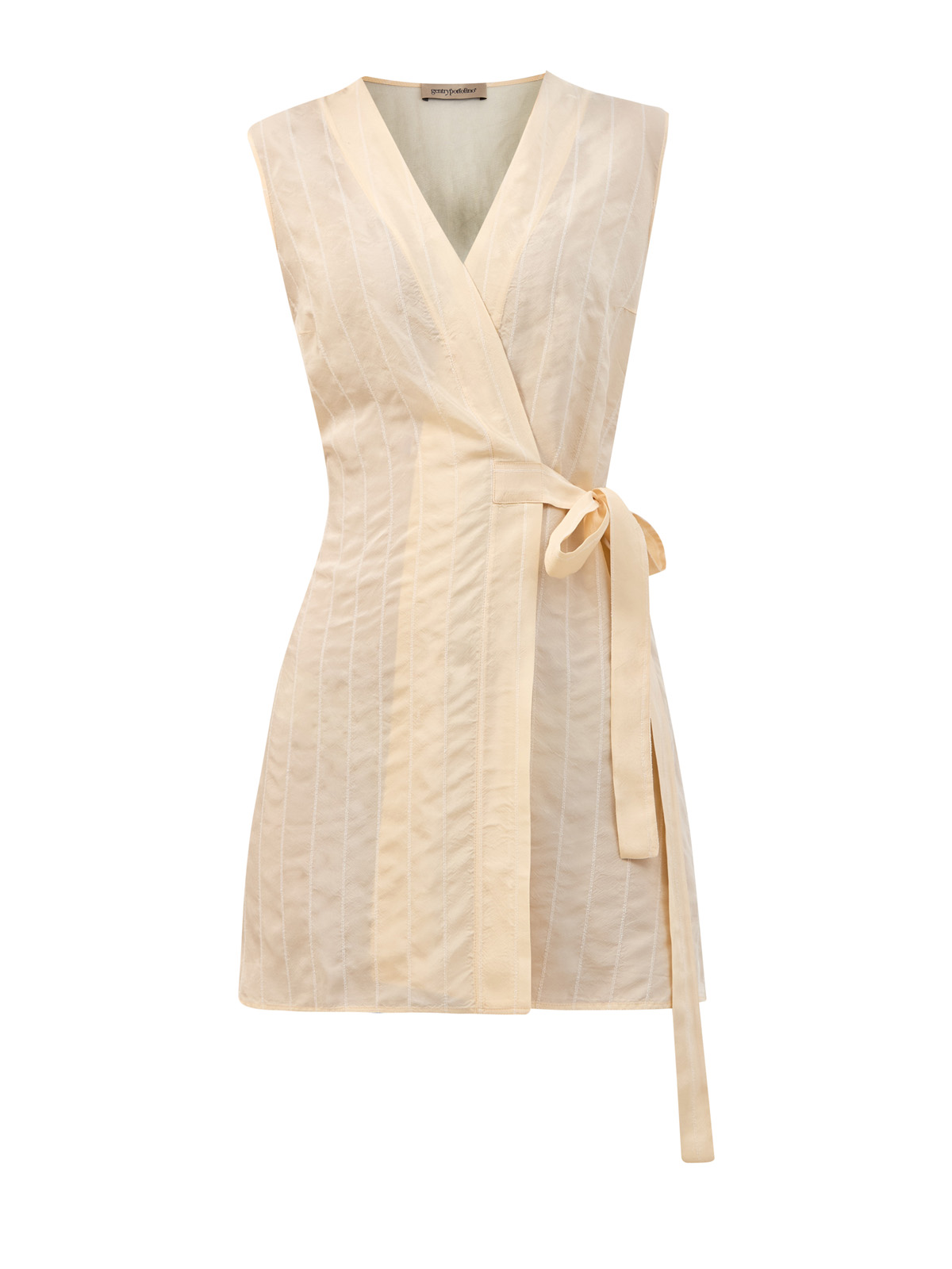 Легкая блуза без рукавов с фактурной прострочкой и поясом-лентой