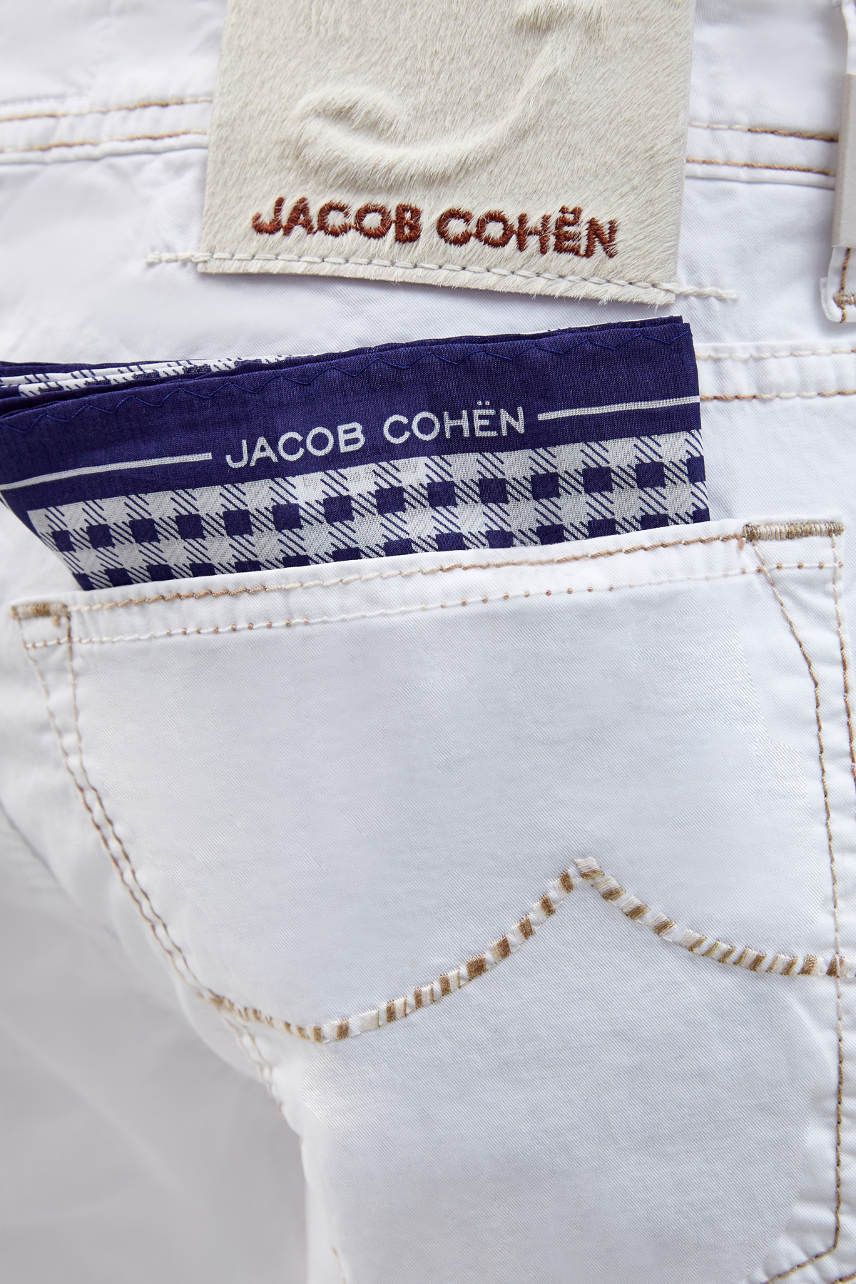Белые джинсы из хлопкового денима с контрастной прострочкой швов JACOB COHEN, цвет белый, размер 54;58;50 - фото 4
