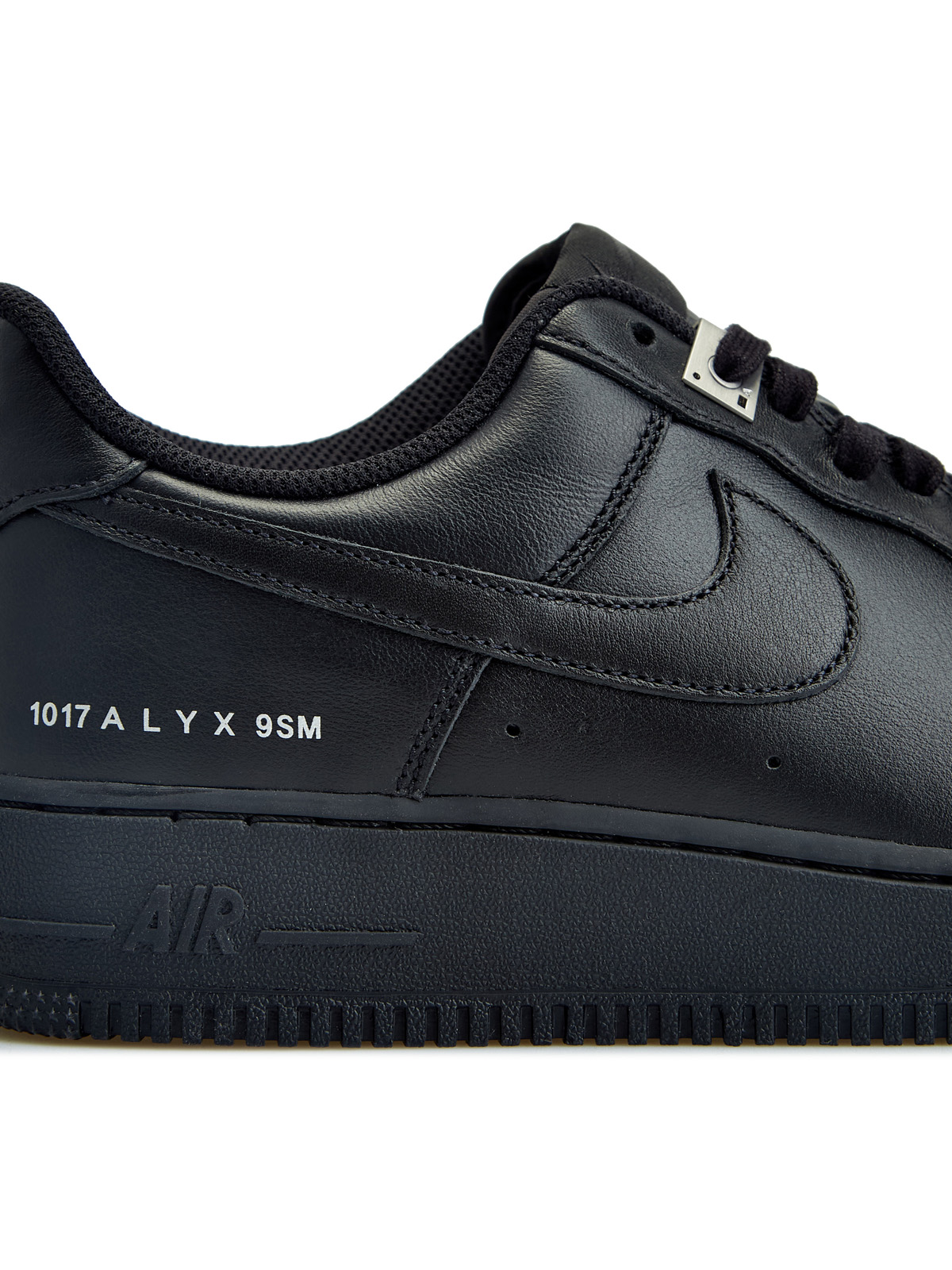 Кроссовки 1017 ALYX 9SM x Nike Air Force 1 Low SP 'Triple Black' Вид№4