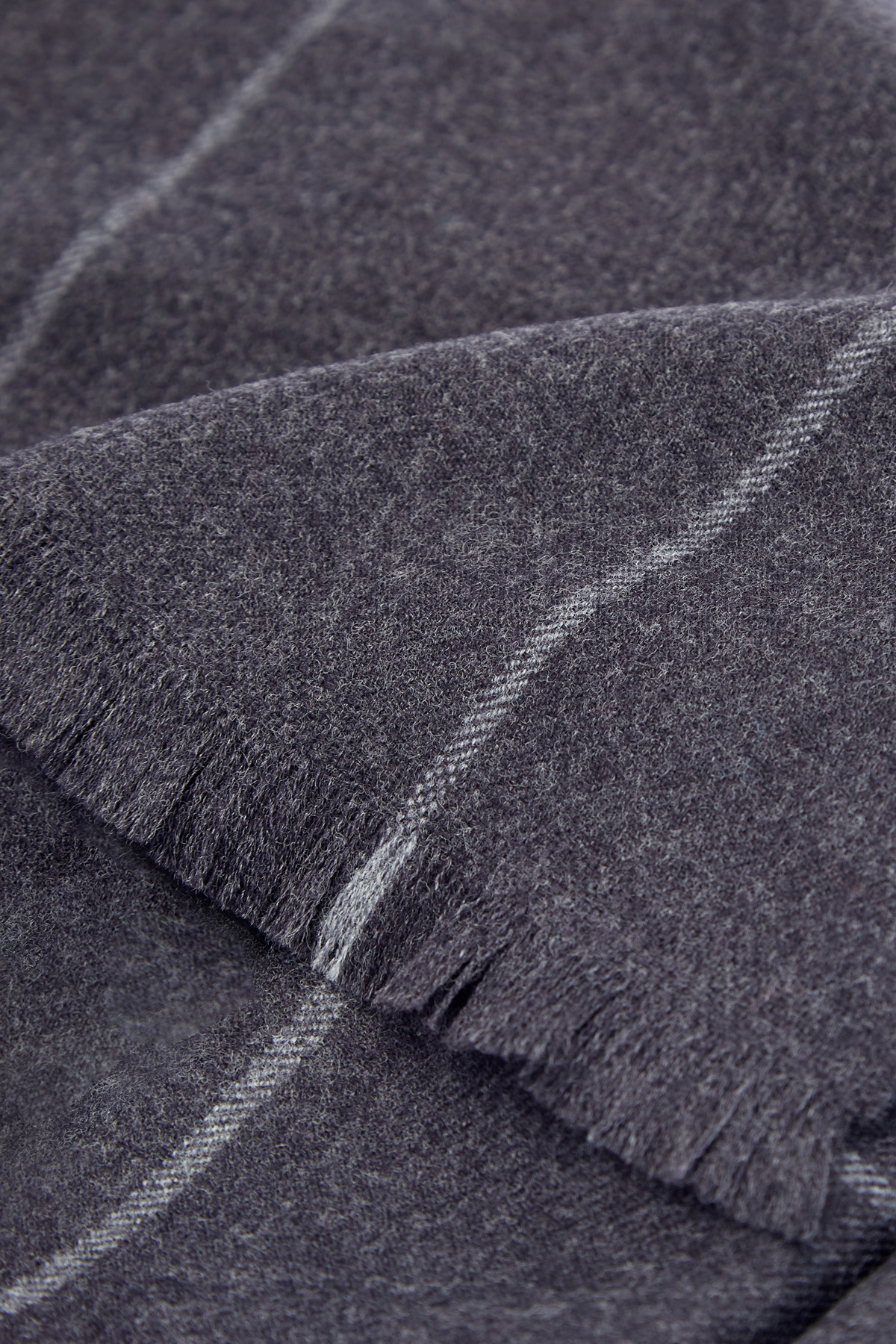 Шарф из шерсти Virgin Wool с бахромой BERTOLO CASHMERE, цвет серый, размер 5.5;6;6.5;7;7.5;8.5;9;10;8 - фото 3