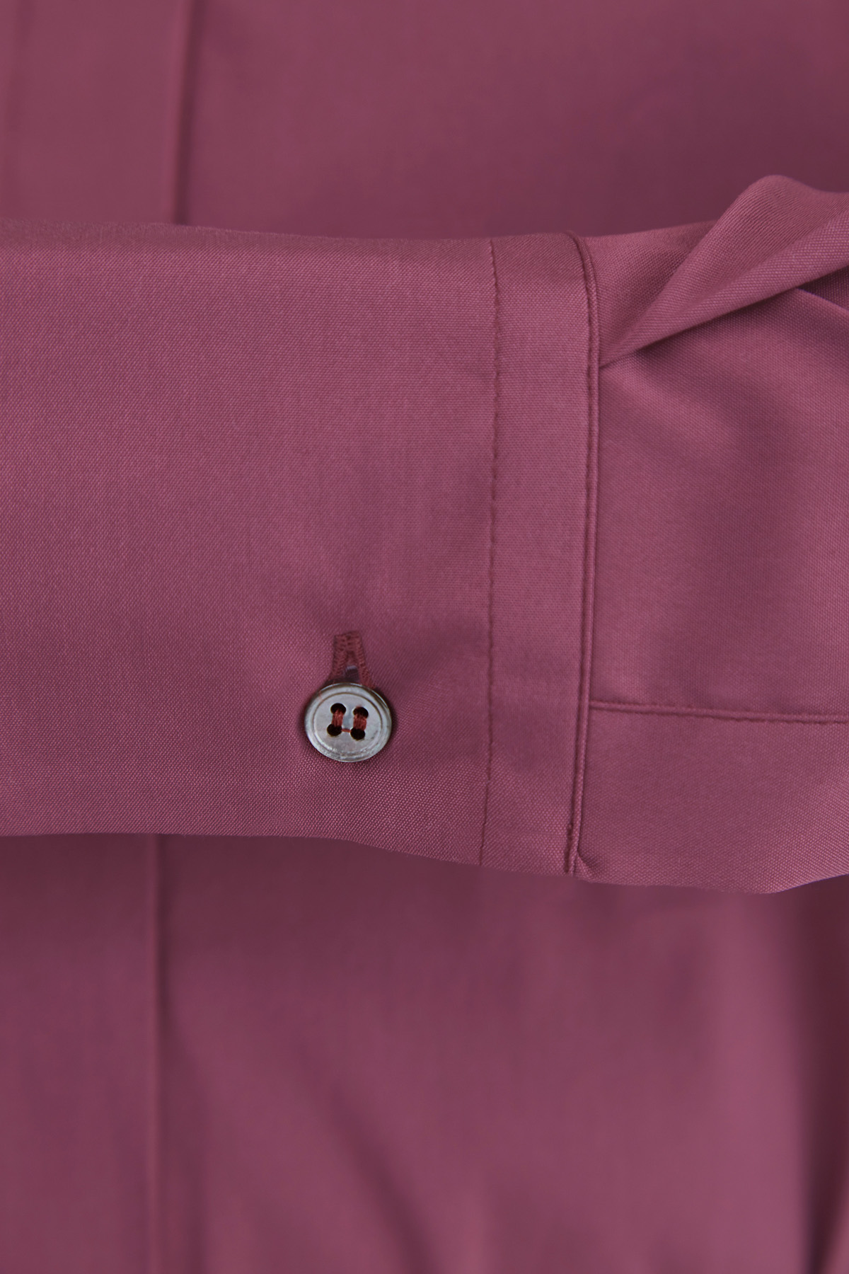 Классическая рубашка из хлопкового поплина с потайной застежкой BRUNELLO CUCINELLI, цвет бордовый, размер 38 - фото 5