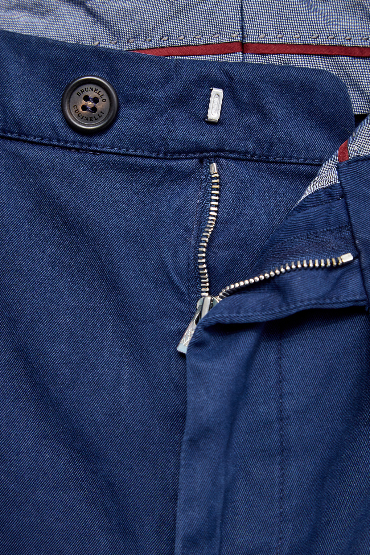 Брюки из хлопка American Pima с объемными карманами BRUNELLO CUCINELLI, цвет синий, размер 50 - фото 5