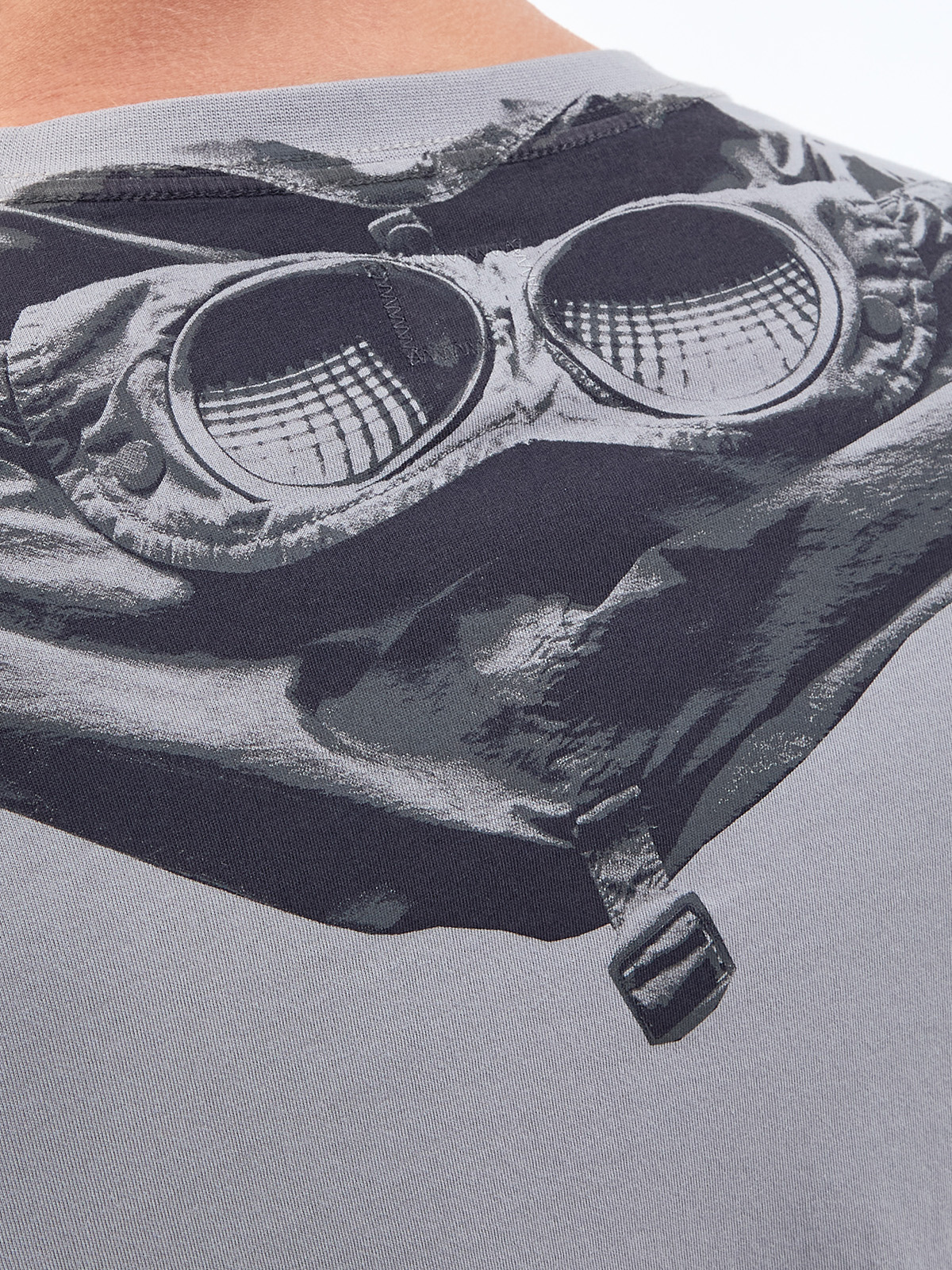 Хлопковая футболка с графическим принтом Goggle Hood C.P.COMPANY, цвет серый, размер S;M;L;XL - фото 5