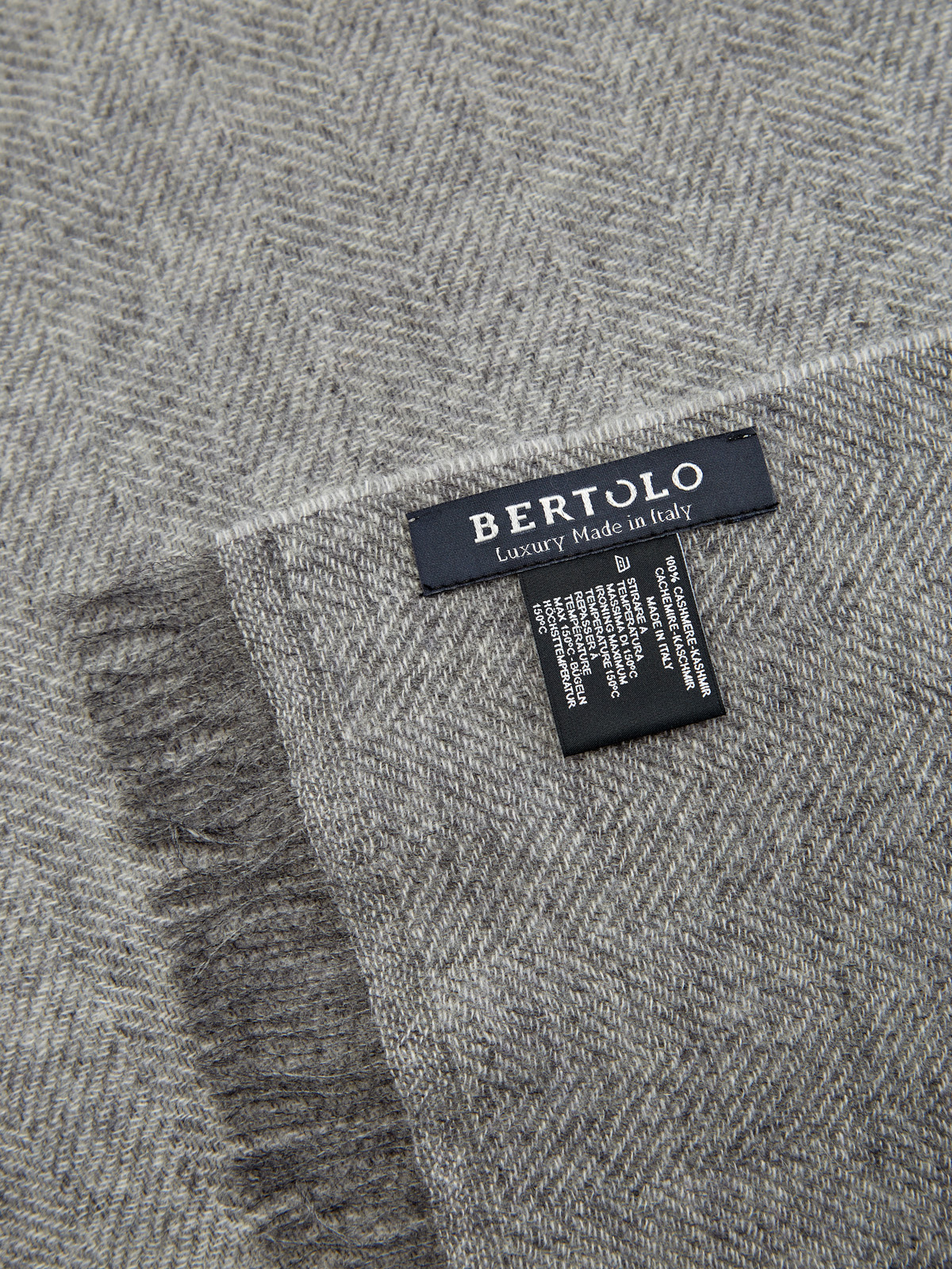 Шарф из мягкой кашемировой пряжи с бахромой BERTOLO CASHMERE, цвет серый, размер 58 - фото 3