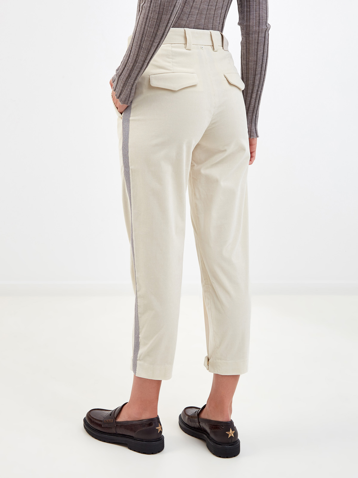 Элегантные брюки из плотного хлопкового вельвета с лампасами LORENA ANTONIAZZI, цвет белый, размер 38;44 - фото 4