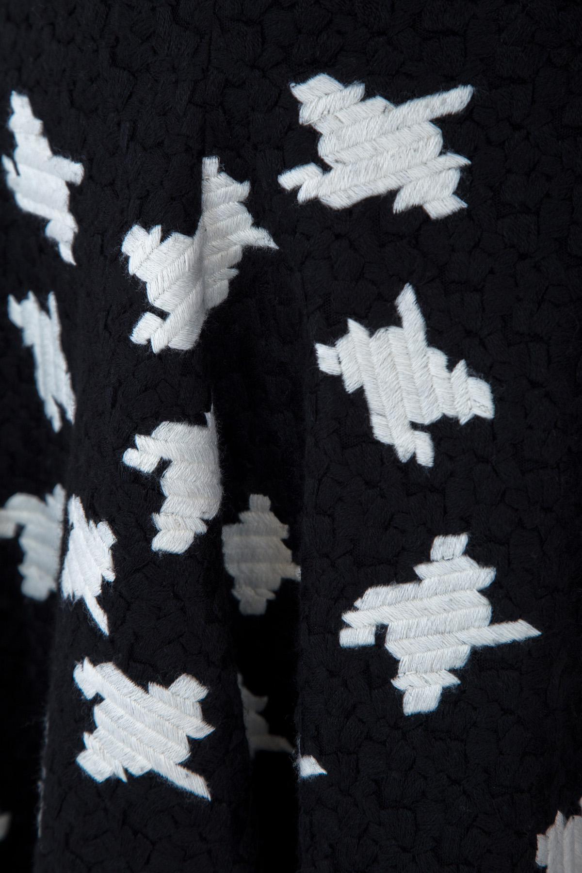 Пышная юбка из шерстяной ткани с контрастной интарсией ERMANNO SCERVINO, цвет черный, размер 42 - фото 5