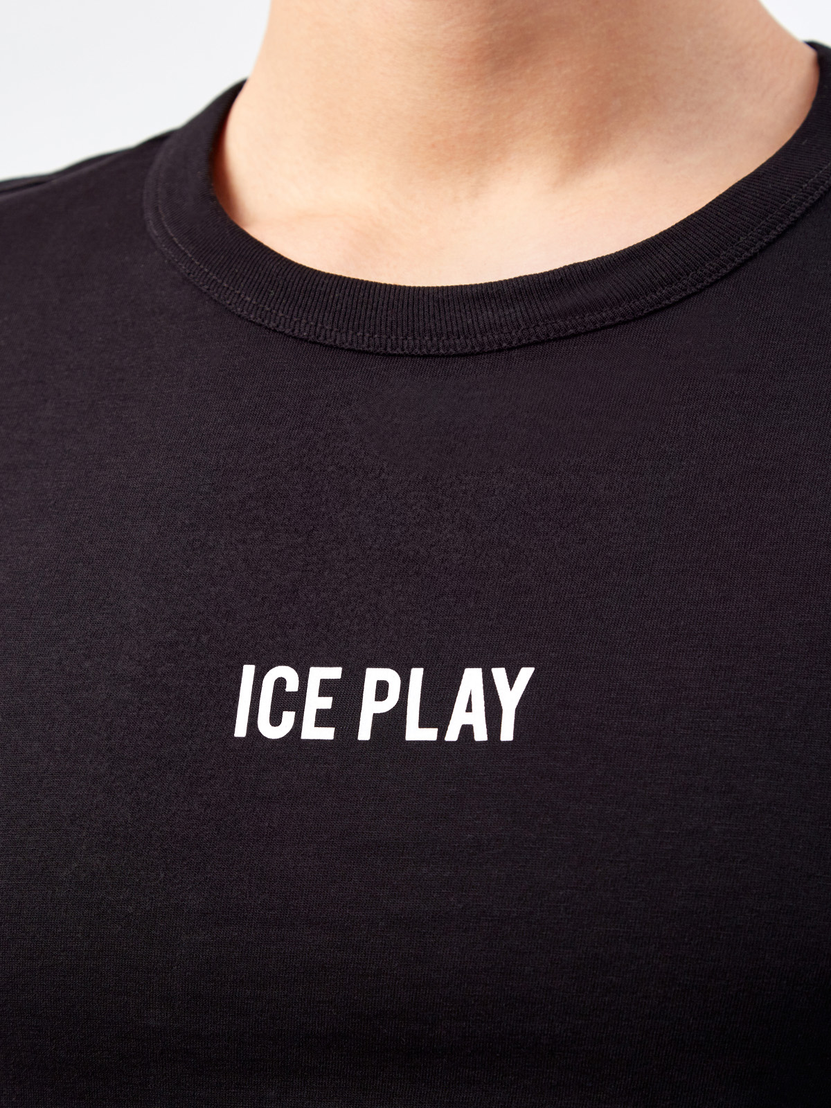 Монохромная футболка из гладкого хлопкового джерси ICE PLAY, цвет черный, размер S;M;L;XL - фото 5