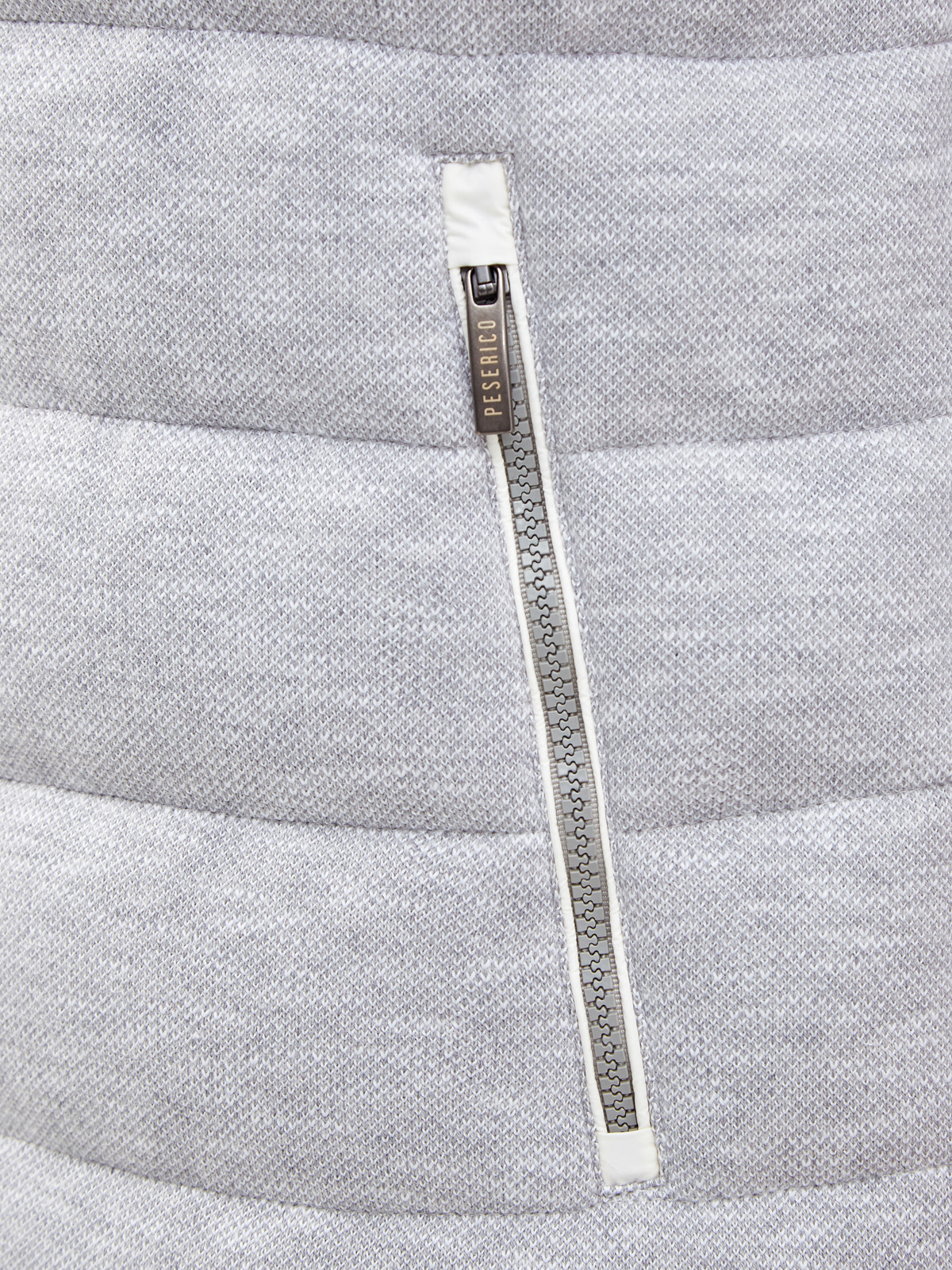 Стеганый жилет из мягкого хлопка с пуховым утеплителем PESERICO, цвет серый, размер 48;50;52;54;56 - фото 5