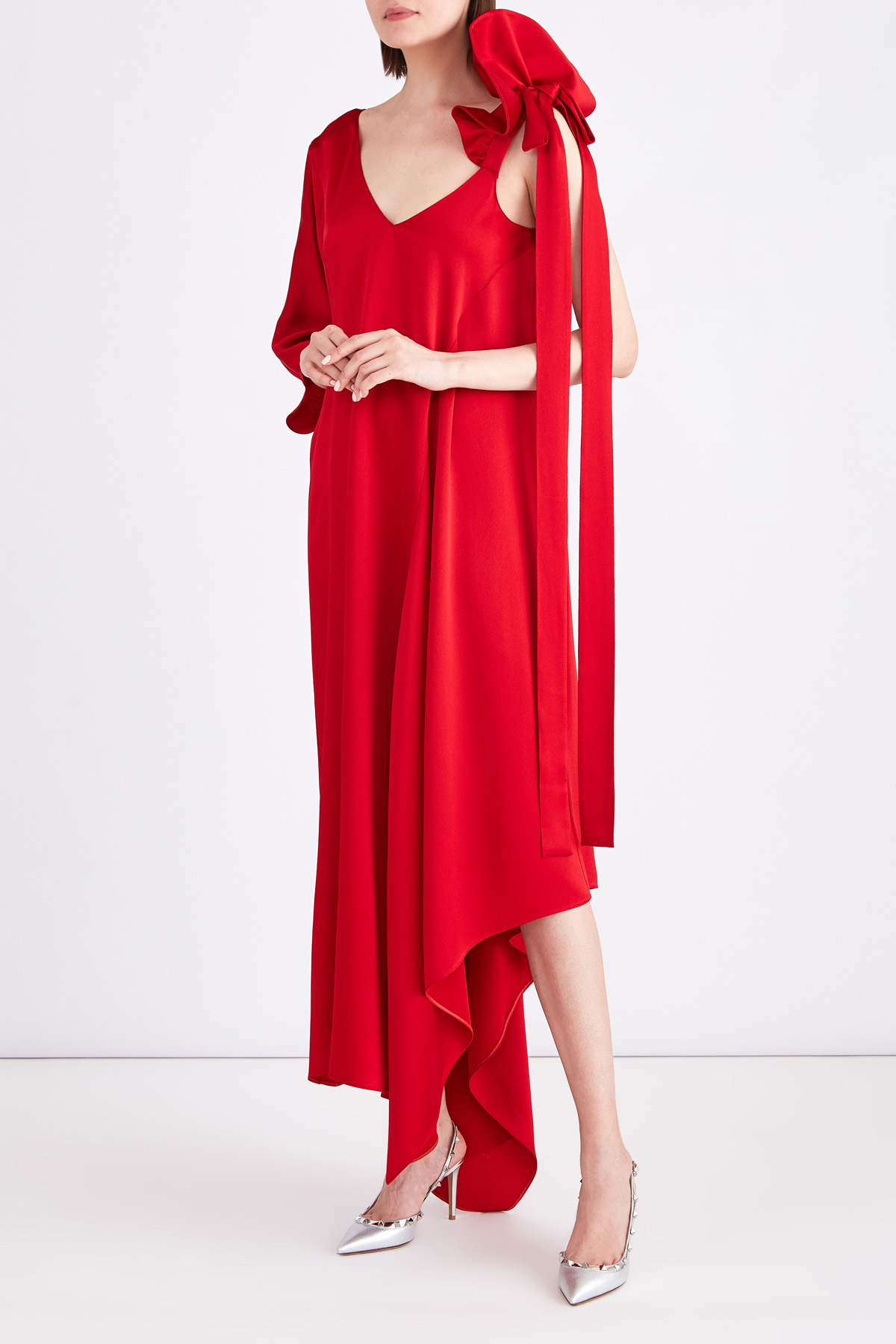 Асимметричное свободное платье из тисненого атласа алого цвета VALENTINO, размер 38;40 - фото 2