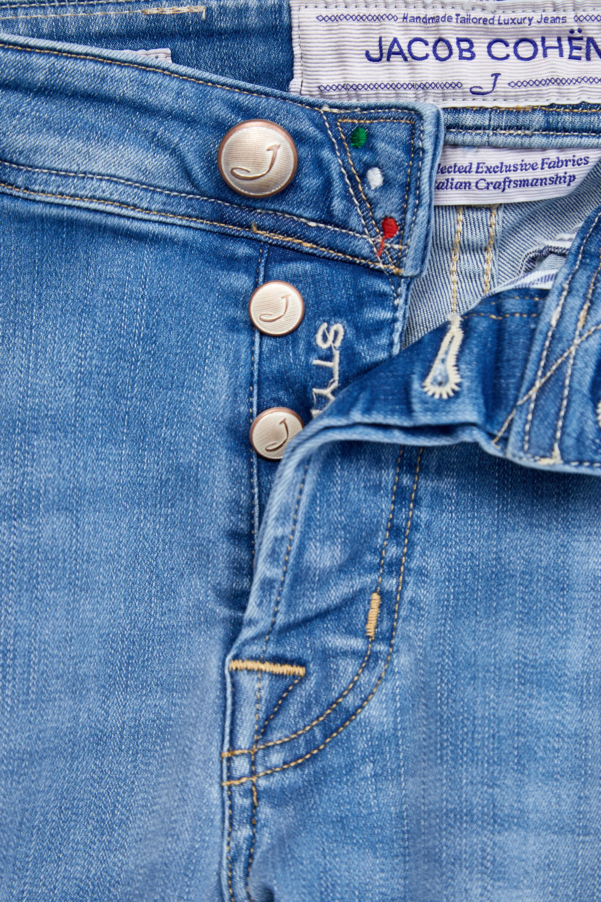 Прямые джинсы из денима с нашивкой из кожи и меха пони на поясе JACOB COHEN, цвет синий, размер 52;54;58;48;44 - фото 7