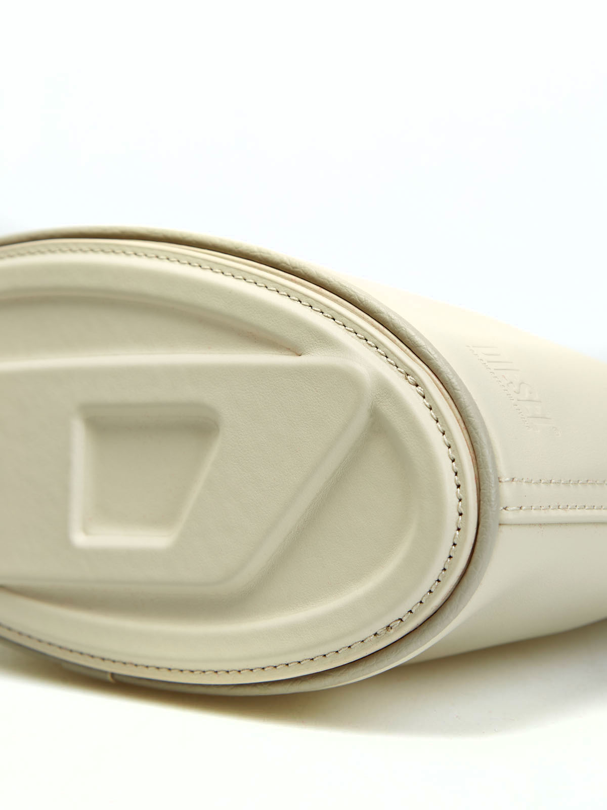 Кожаный клатч Odd Pouch c рельефным логотипом DIESEL, цвет бежевый, размер 50;52 - фото 6